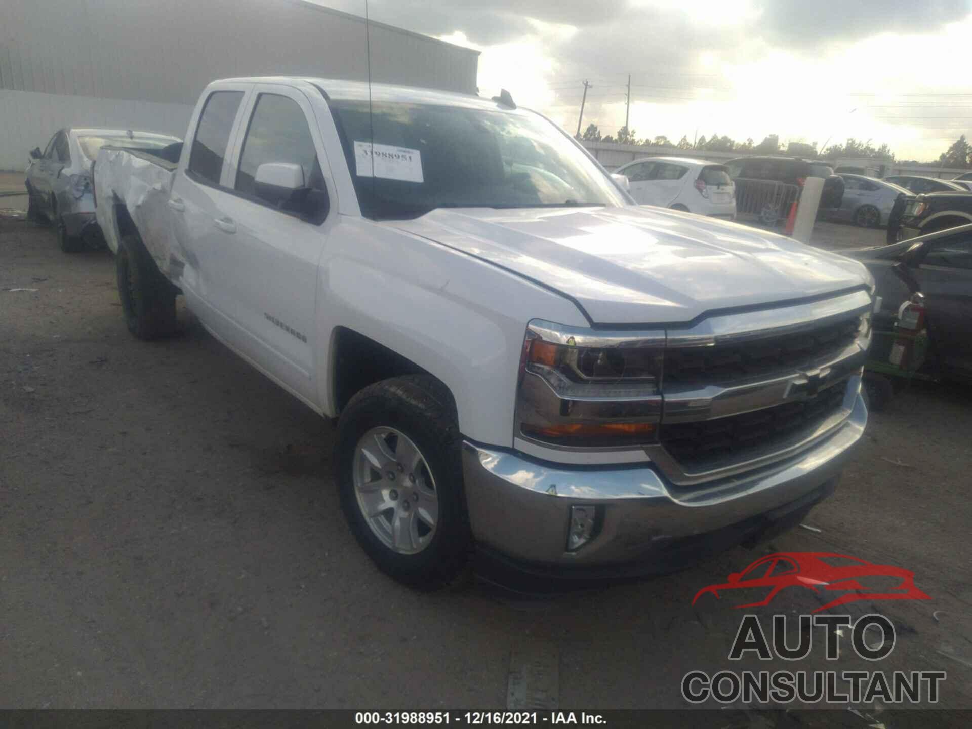 CHEVROLET SILVERADO 1500 2018 - 1GCRCREH9JZ342142