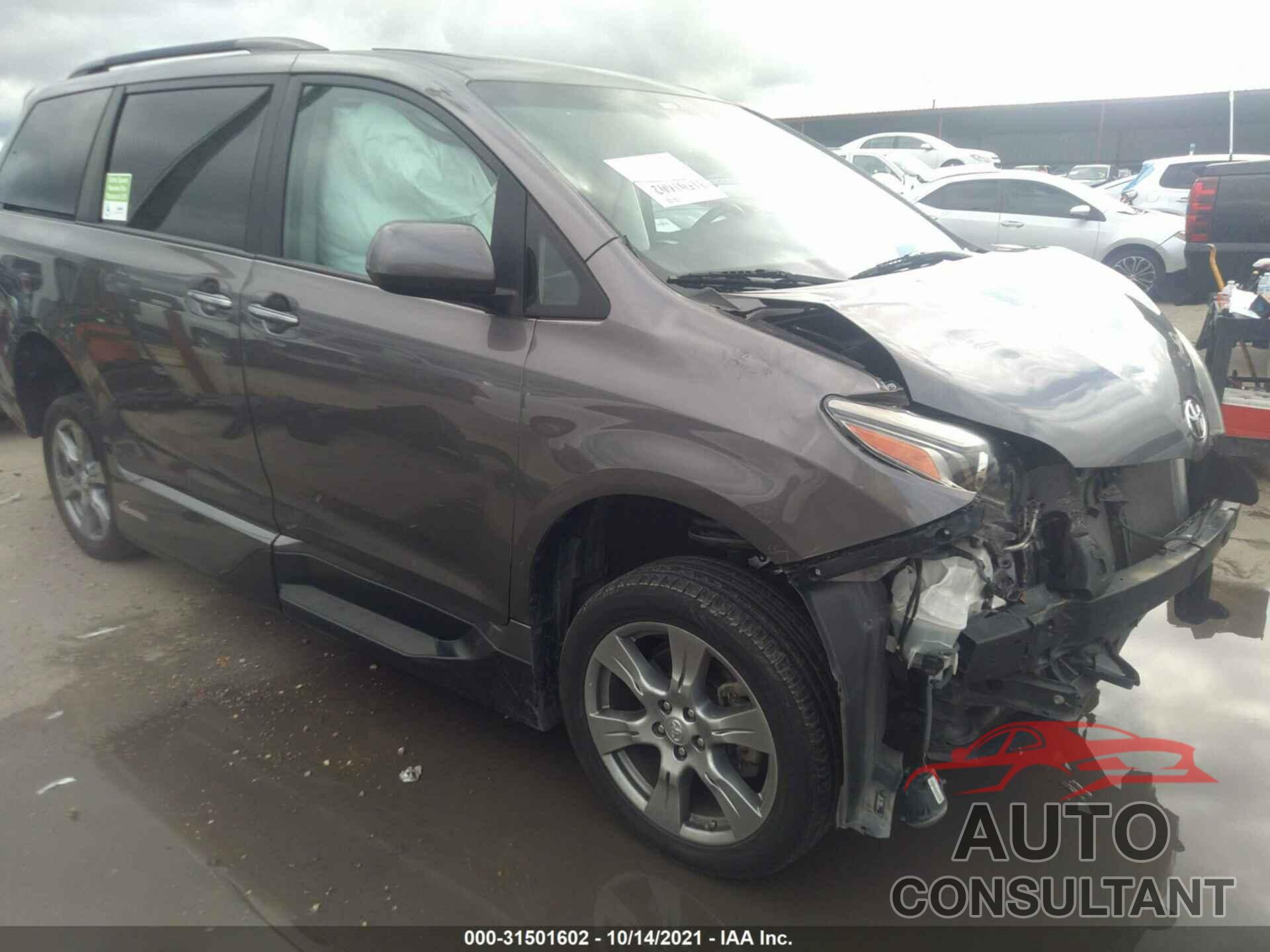 TOYOTA SIENNA 2017 - 5TDXZ3DC2HS853261