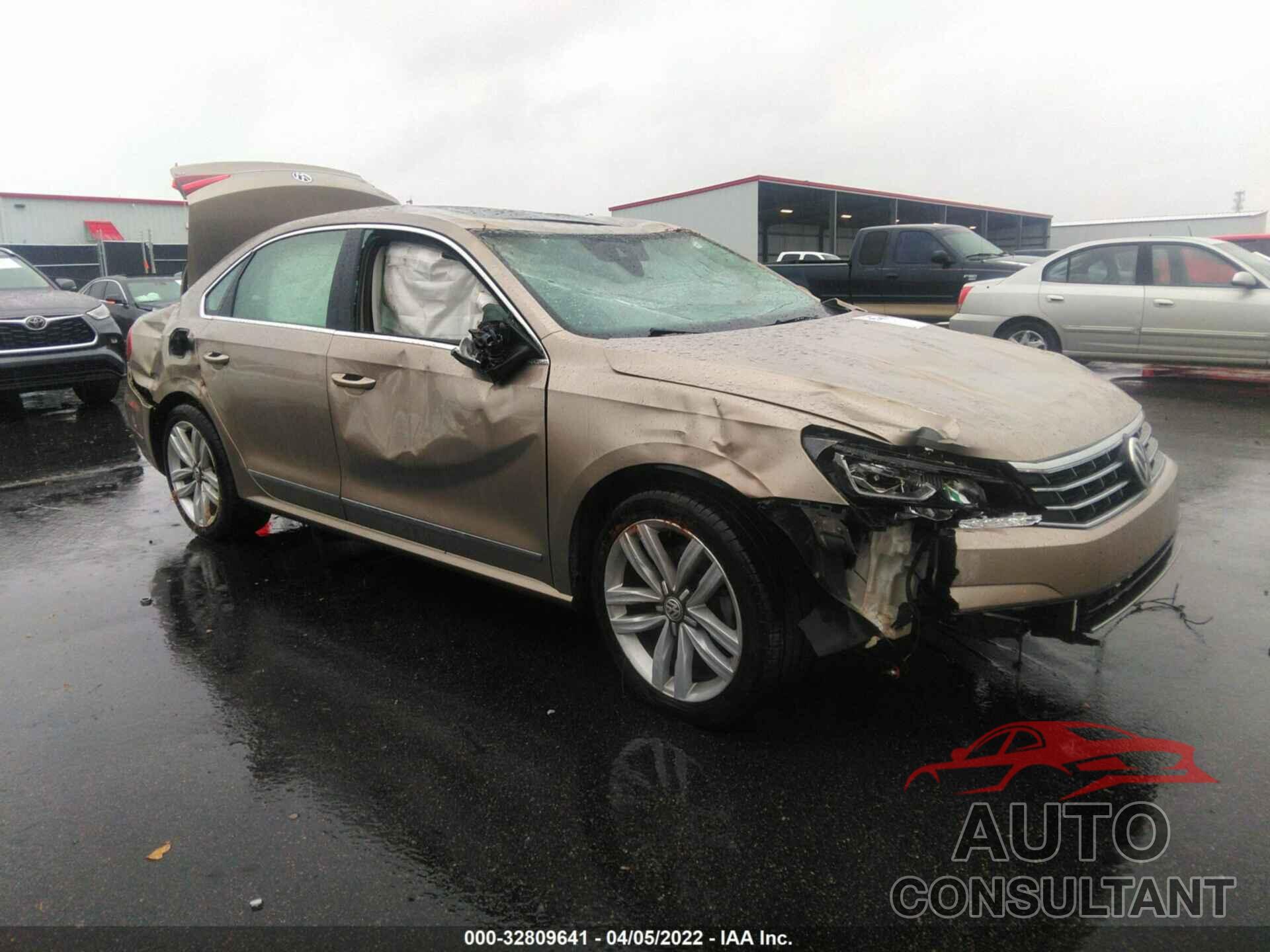 VOLKSWAGEN PASSAT 2017 - 1VWCT7A31HC015247