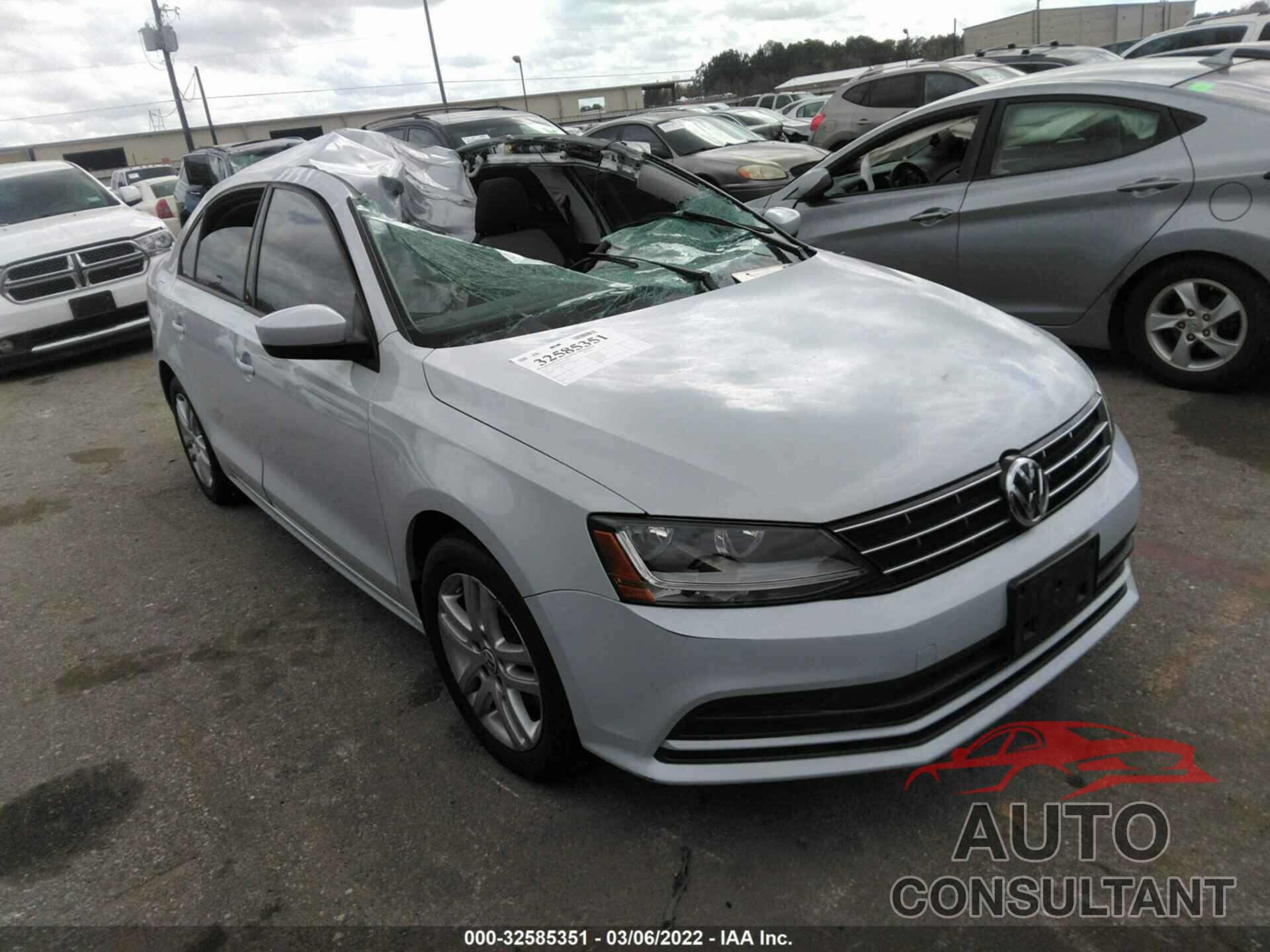VOLKSWAGEN JETTA 2018 - 3VW2B7AJ9JM217514