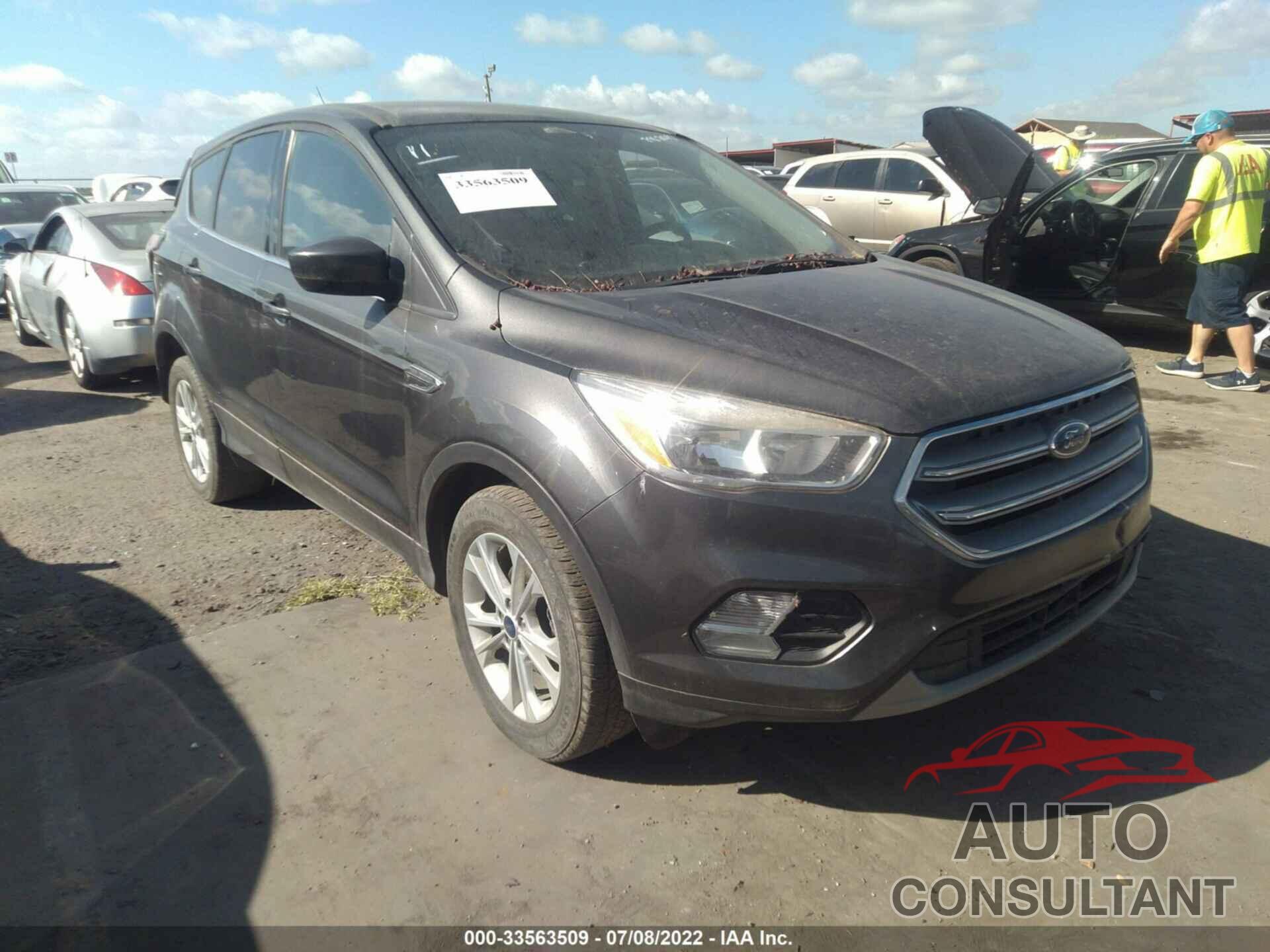 FORD ESCAPE 2017 - 1FMCU0GD5HUE39964