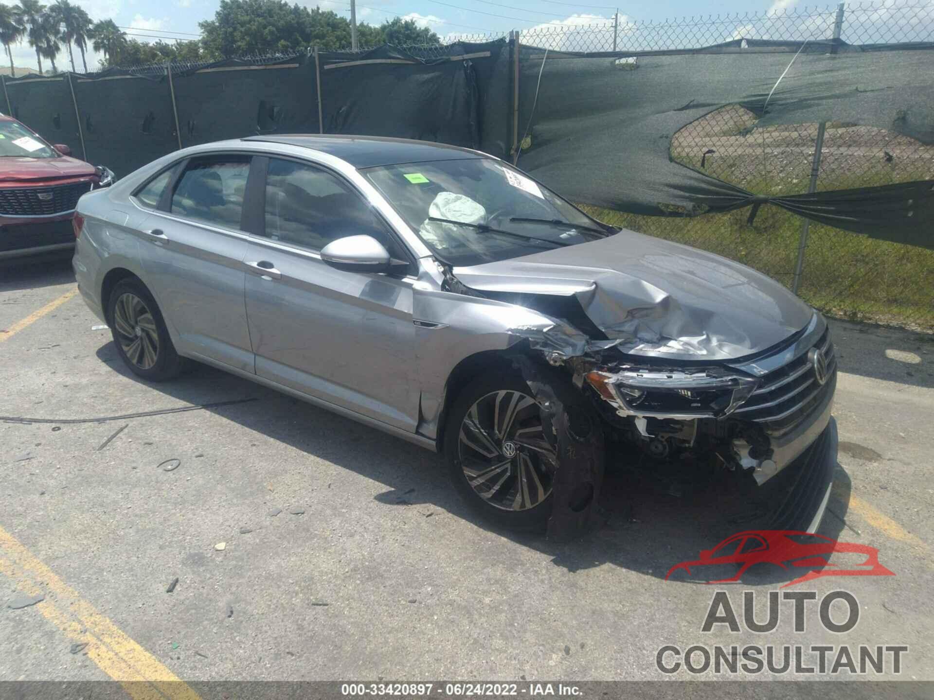 VOLKSWAGEN JETTA 2019 - 3VWG57BU1KM208152