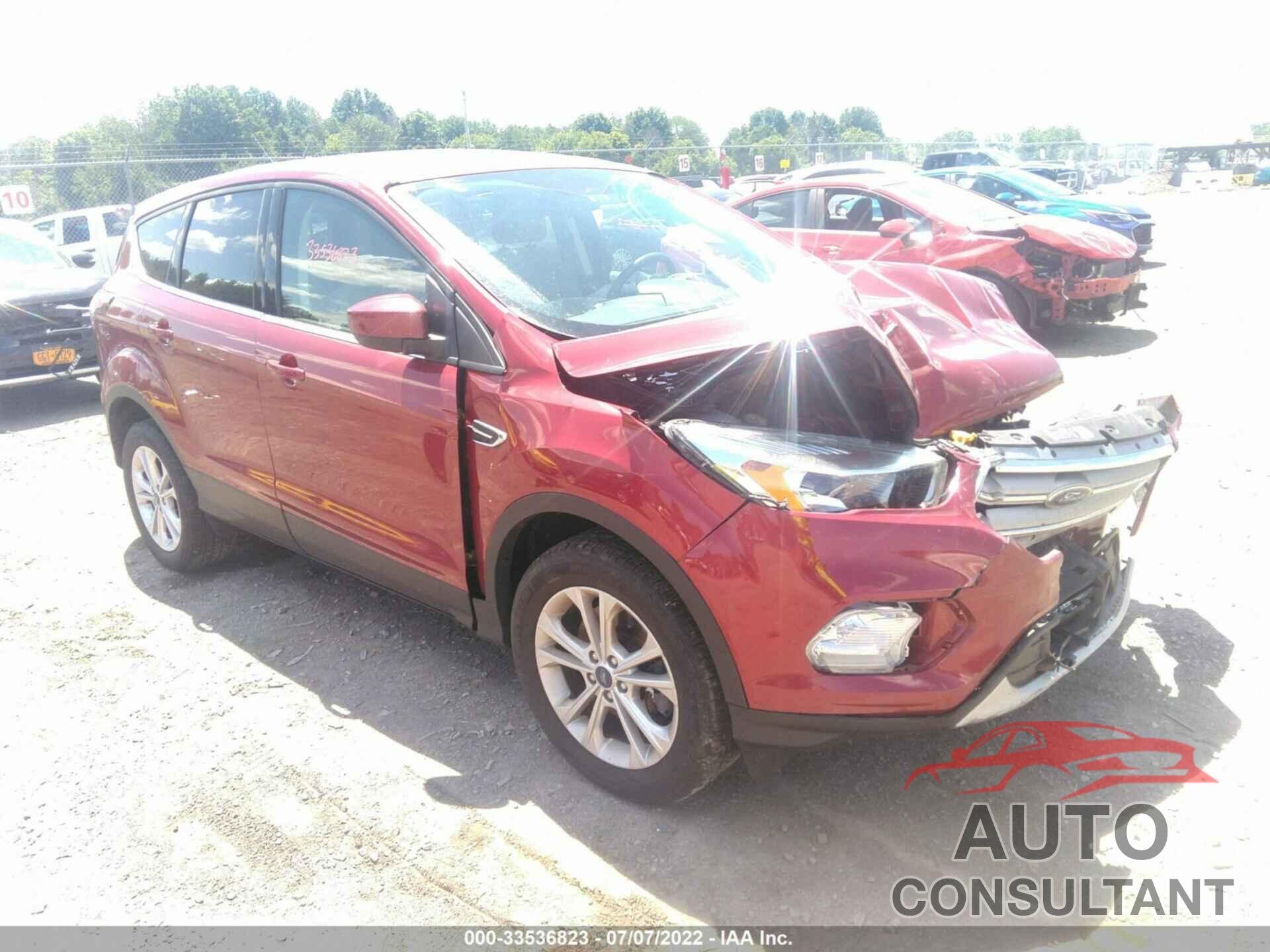 FORD ESCAPE 2017 - 1FMCU9GD2HUA17879