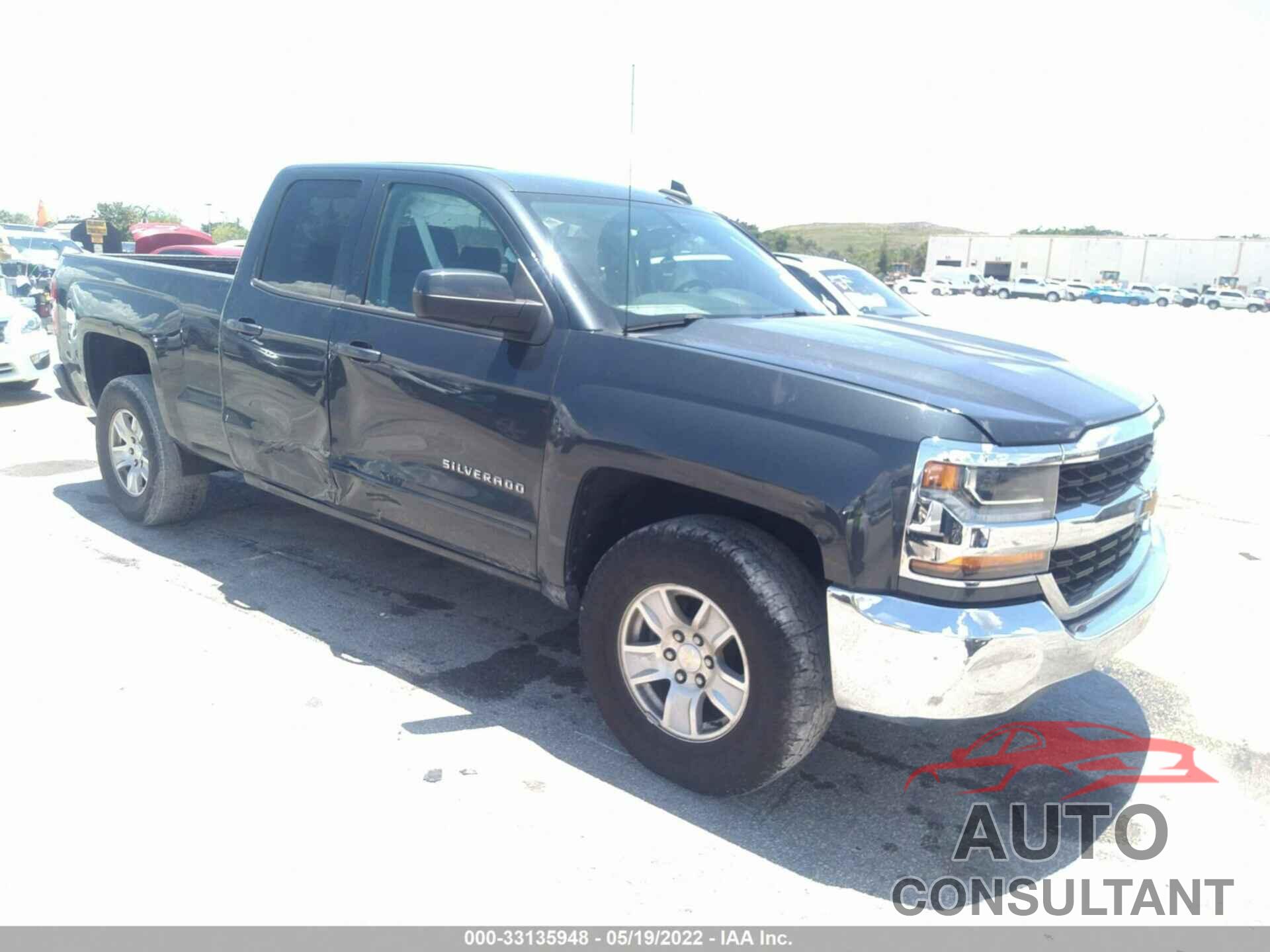 CHEVROLET SILVERADO 1500 2018 - 1GCRCREH8JZ160724