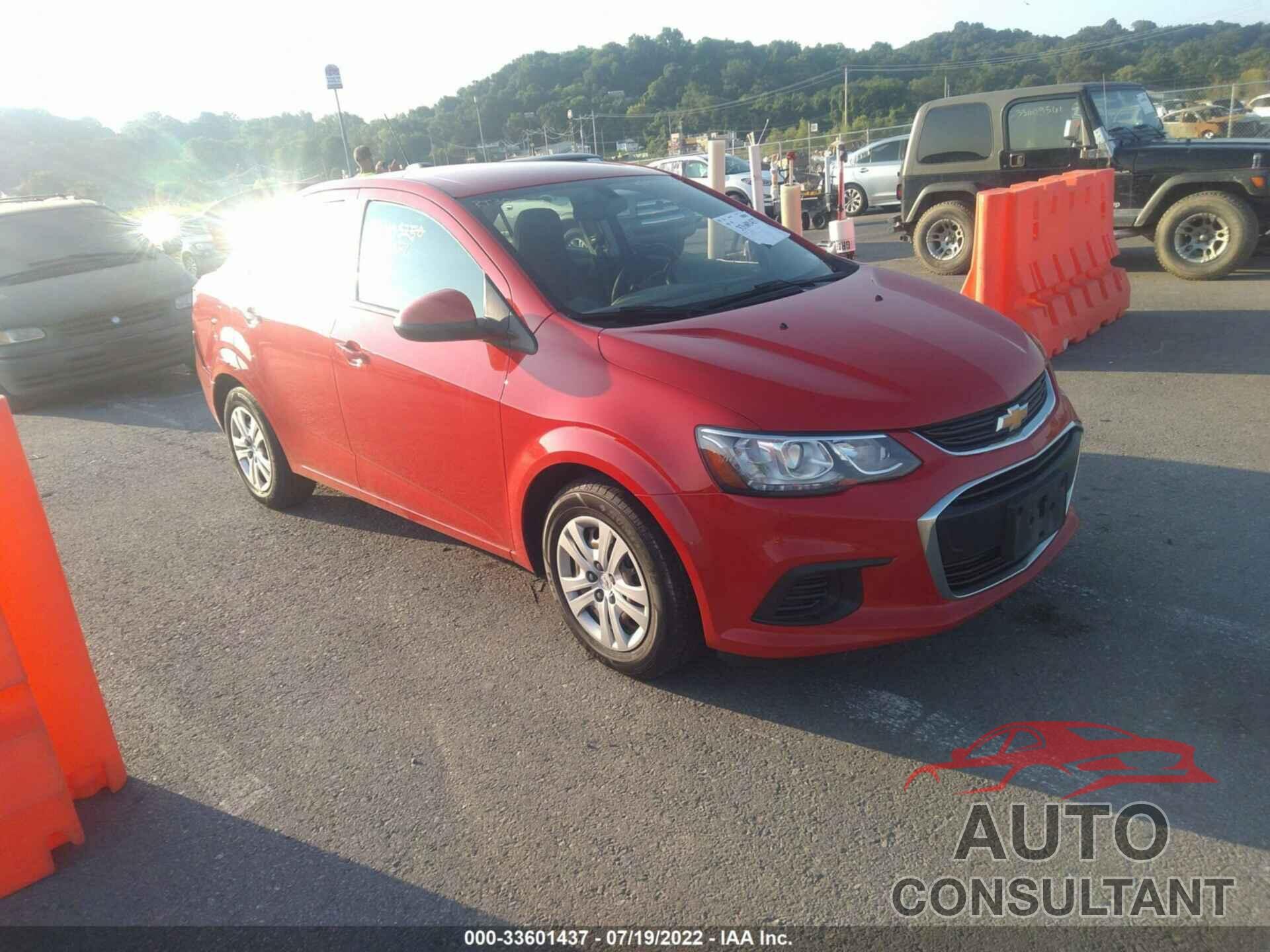 CHEVROLET SONIC 2017 - 1G1JB5SH4H4151757