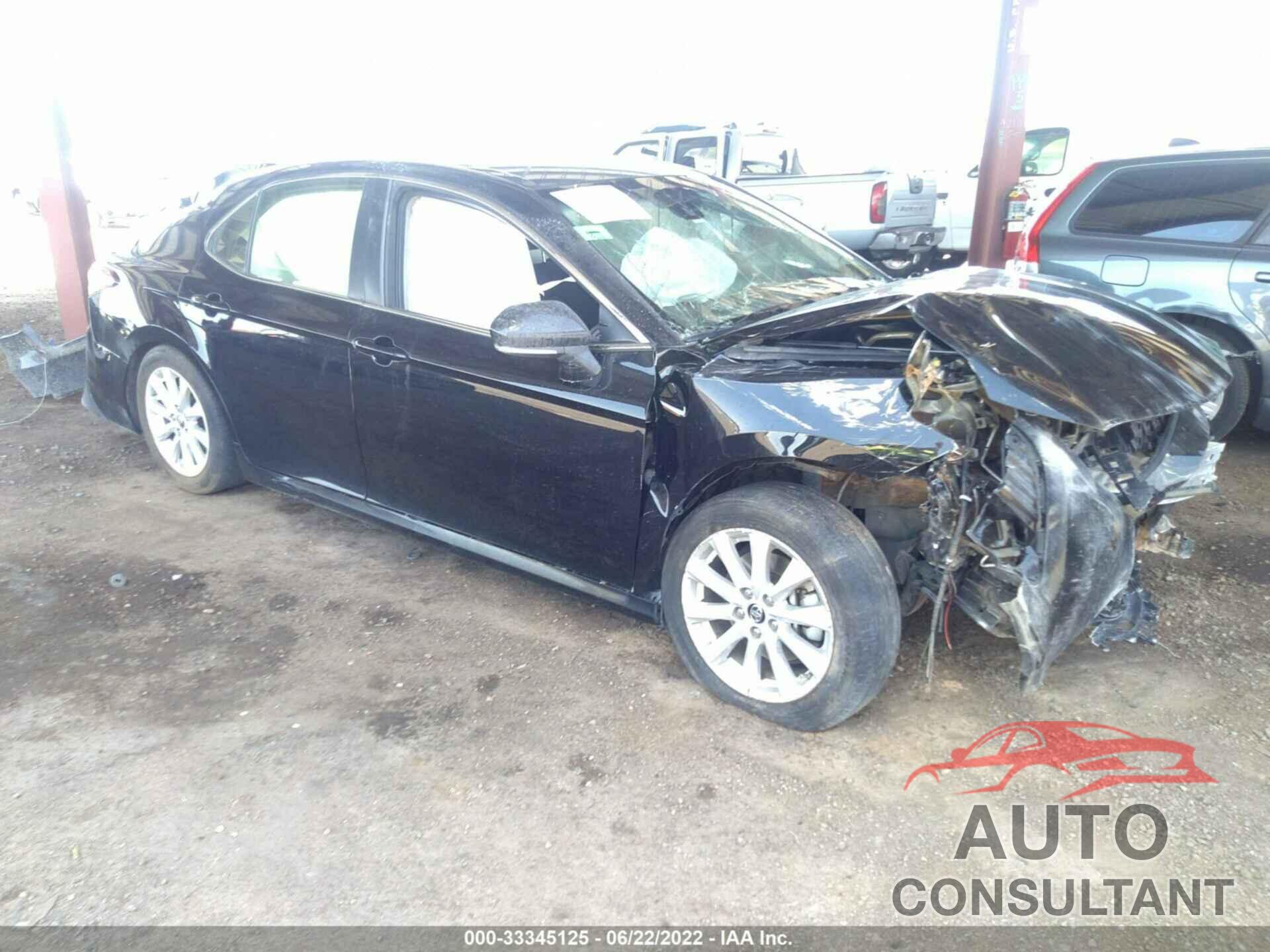 TOYOTA CAMRY 2018 - JTNB11HK4J3002198