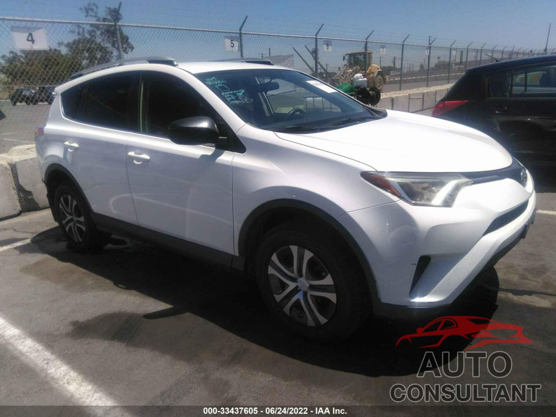 TOYOTA RAV4 2016 - JTMZFREV9GD086202