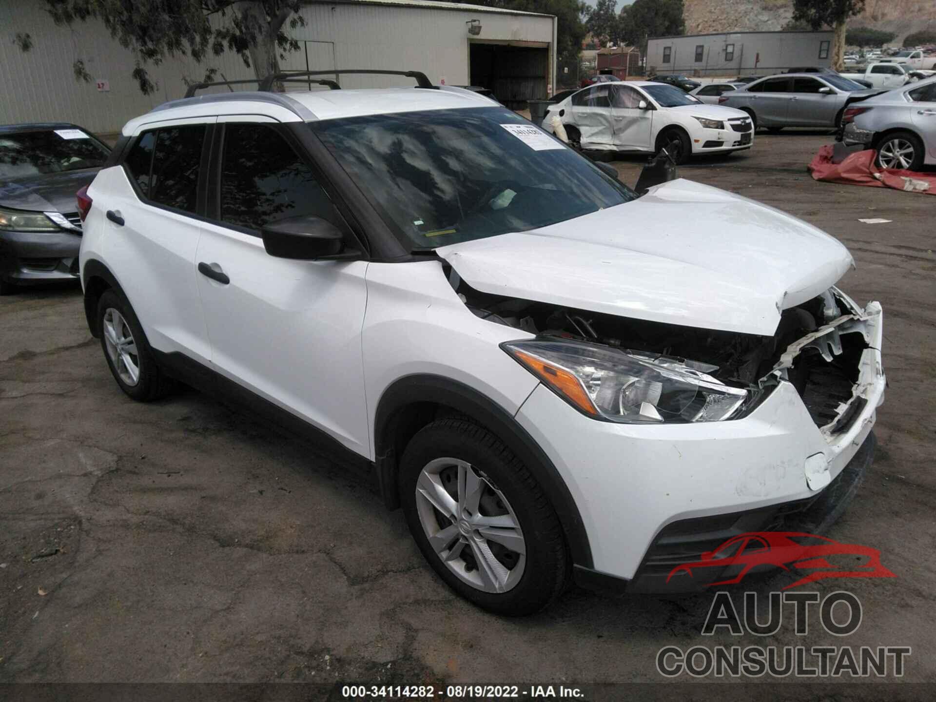 NISSAN KICKS 2018 - 3N1CP5CU0JL526933