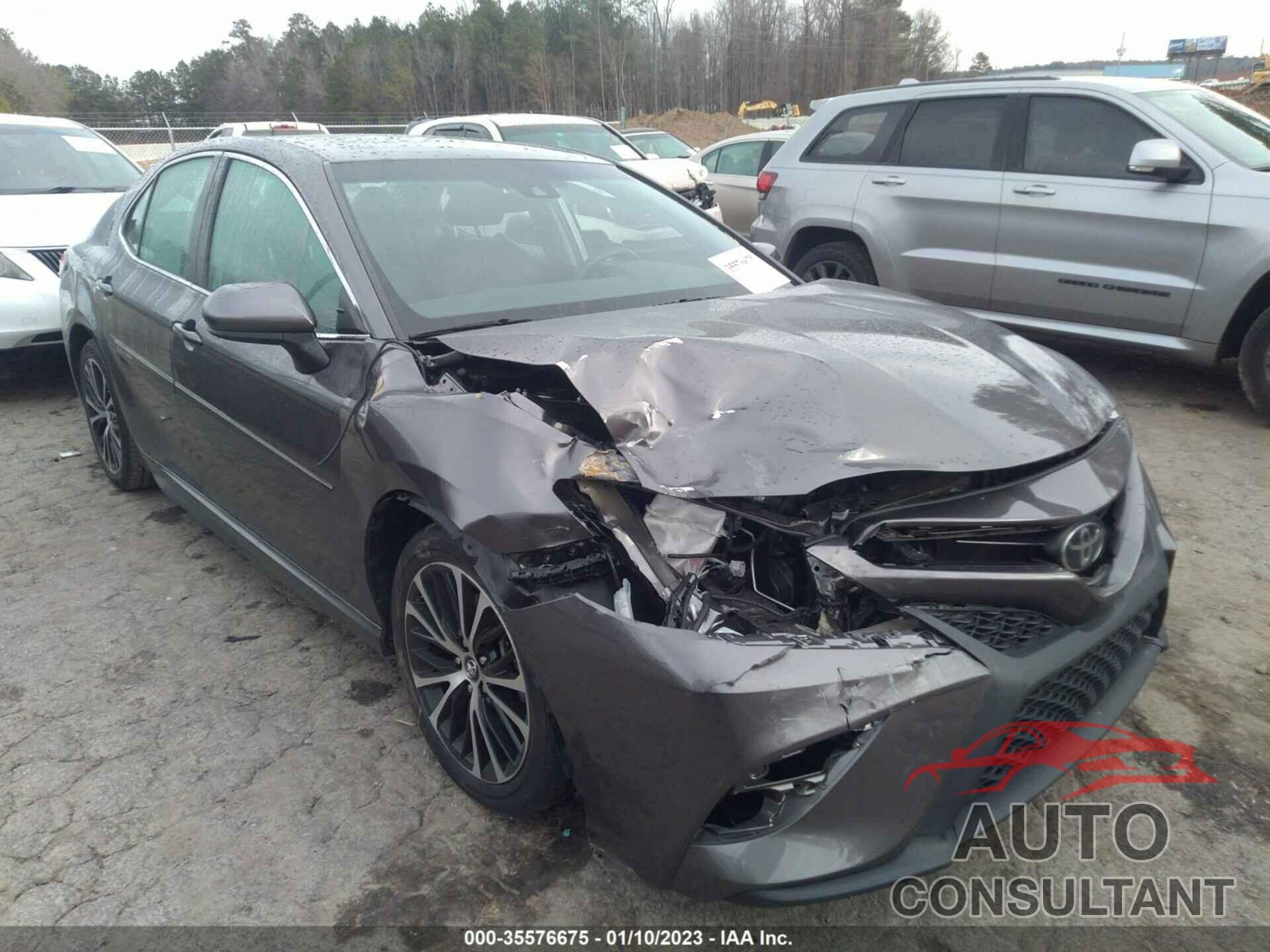 TOYOTA CAMRY 2018 - 4T1B11HK9JU065890