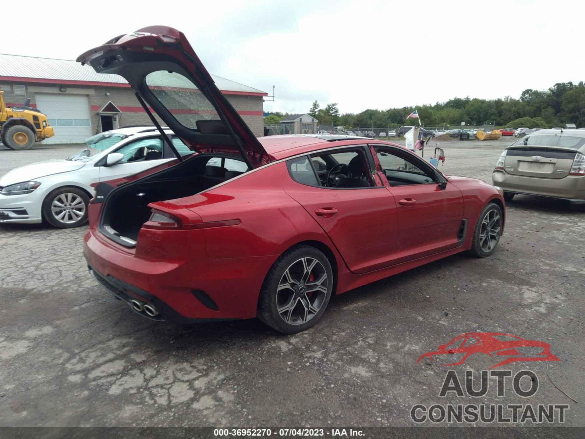 KIA STINGER 2018 - KNAE55LC1J6016049