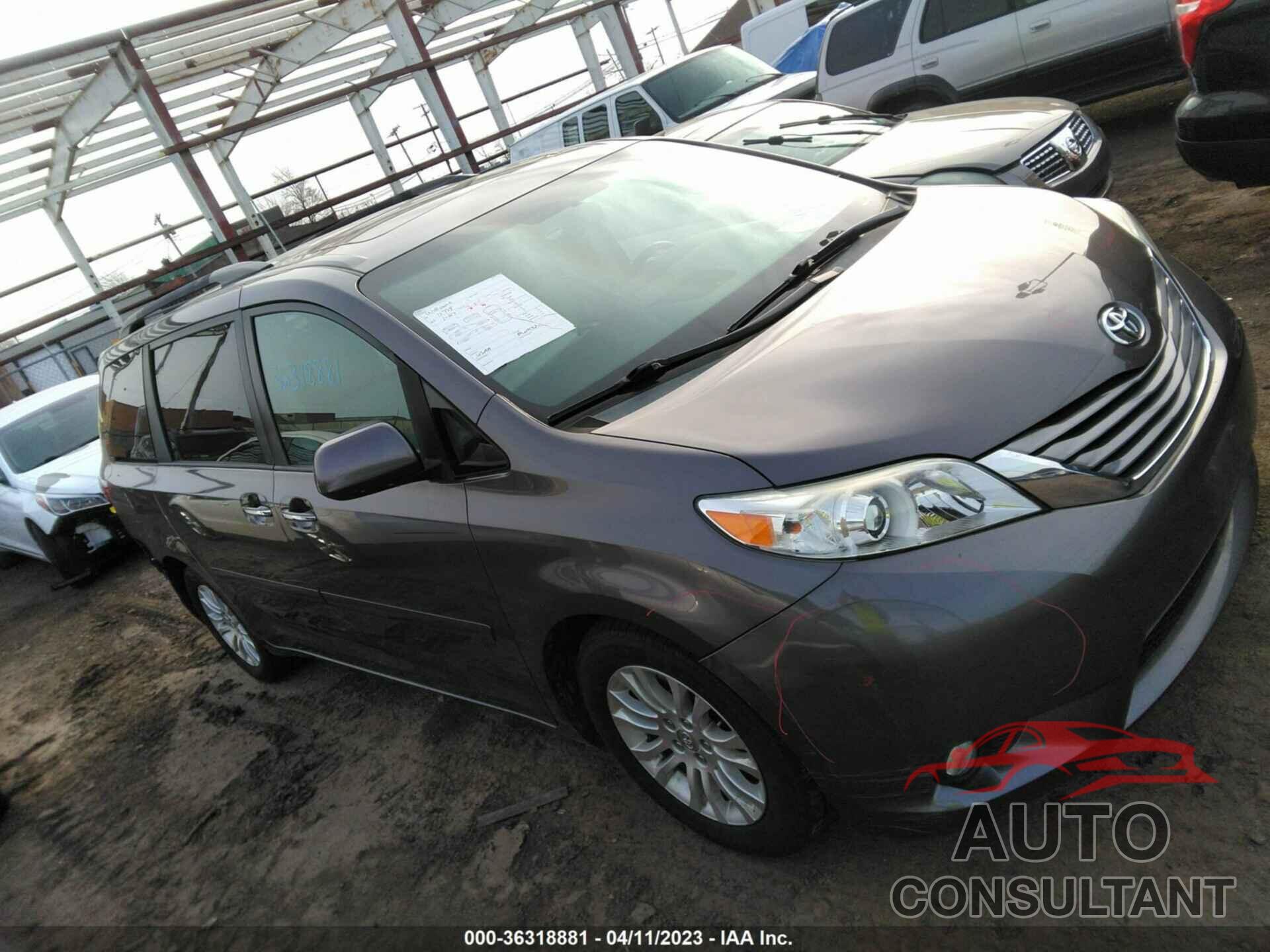 TOYOTA SIENNA 2015 - 5TDYK3DC0FS683262