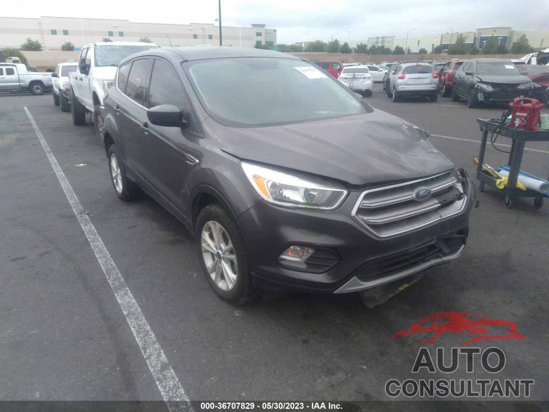 FORD ESCAPE 2017 - 1FMCU0GDXHUE93485