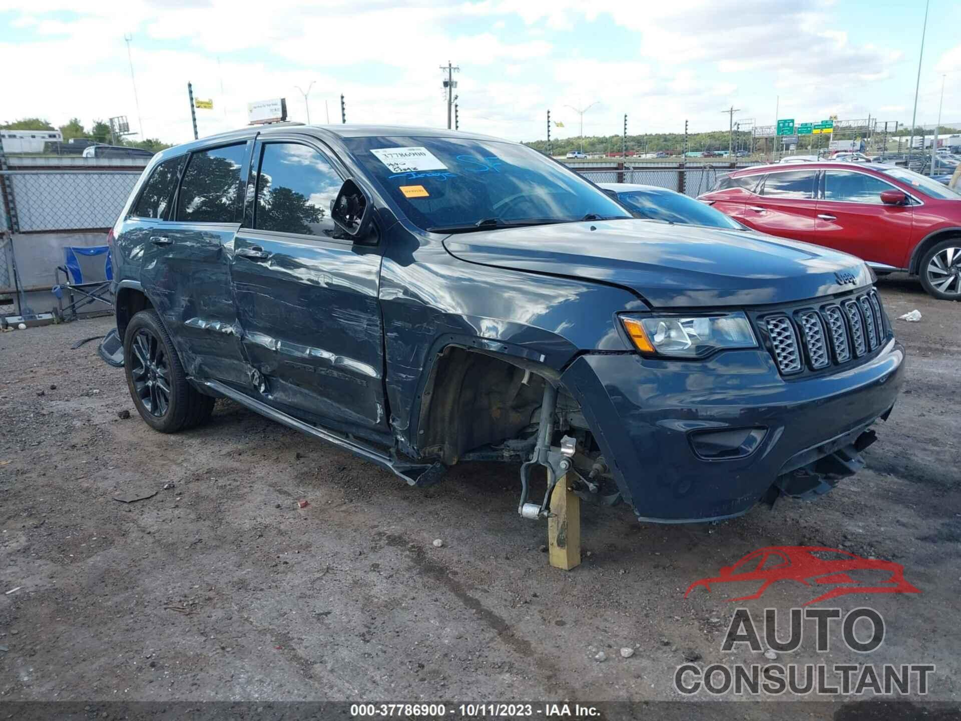 JEEP GRAND CHEROKEE 2018 - 1C4RJEAG3JC132232
