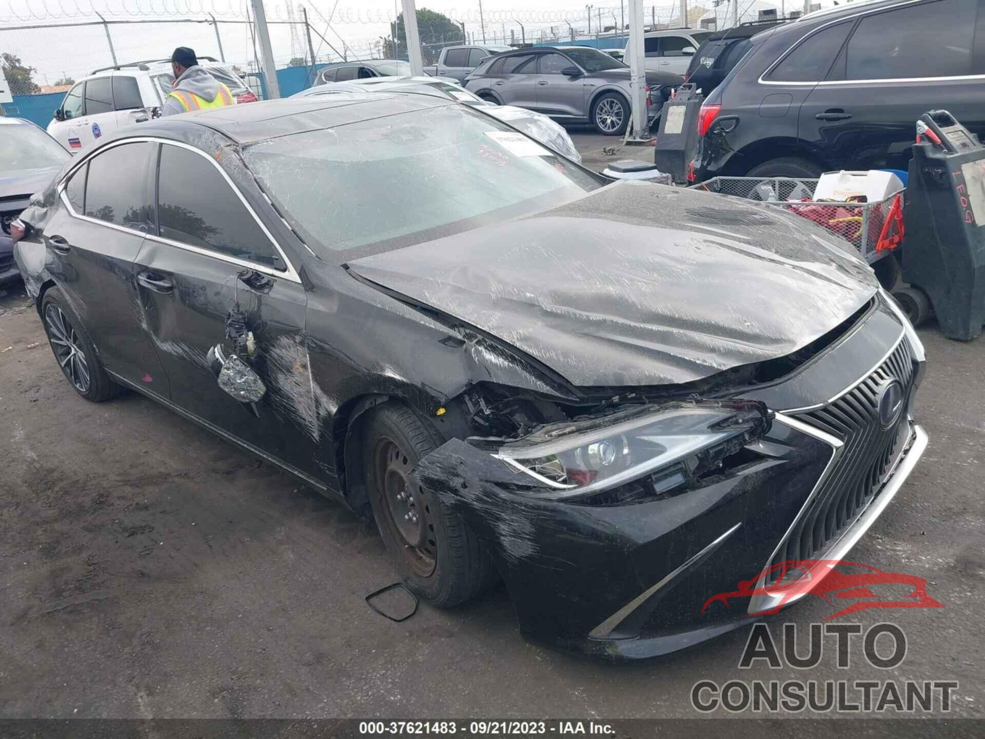 LEXUS ES 300H 2020 - 58AD21B10LU010519