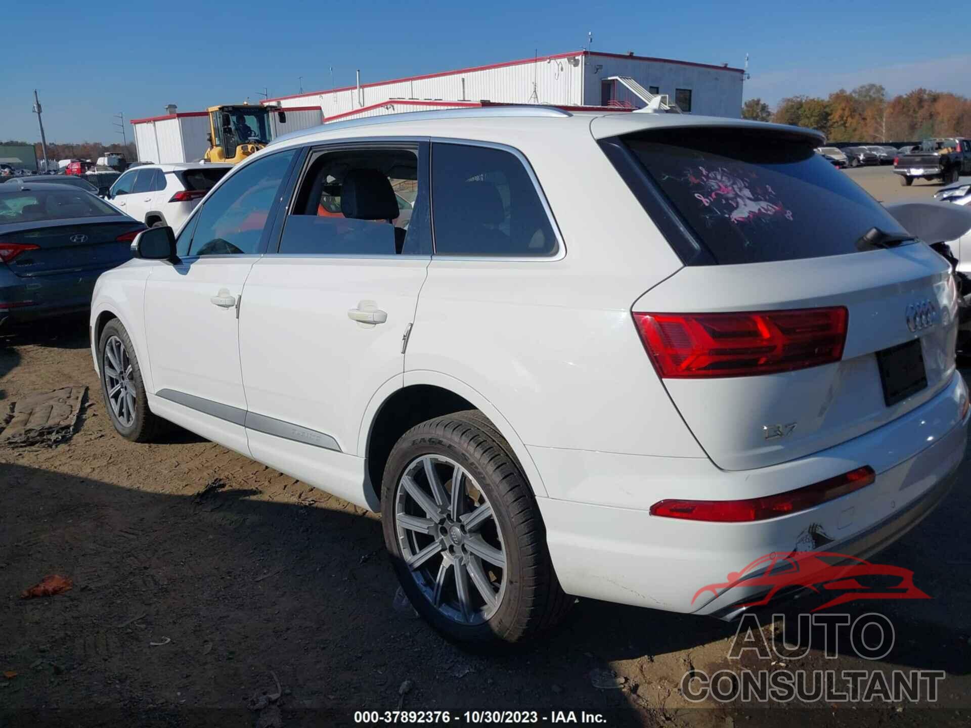 AUDI Q7 2017 - WA1LHAF70HD048239