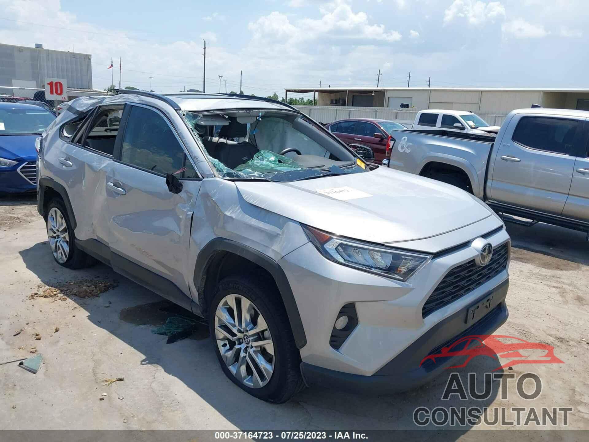 TOYOTA RAV4 2020 - 2T3C1RFV2LW082265