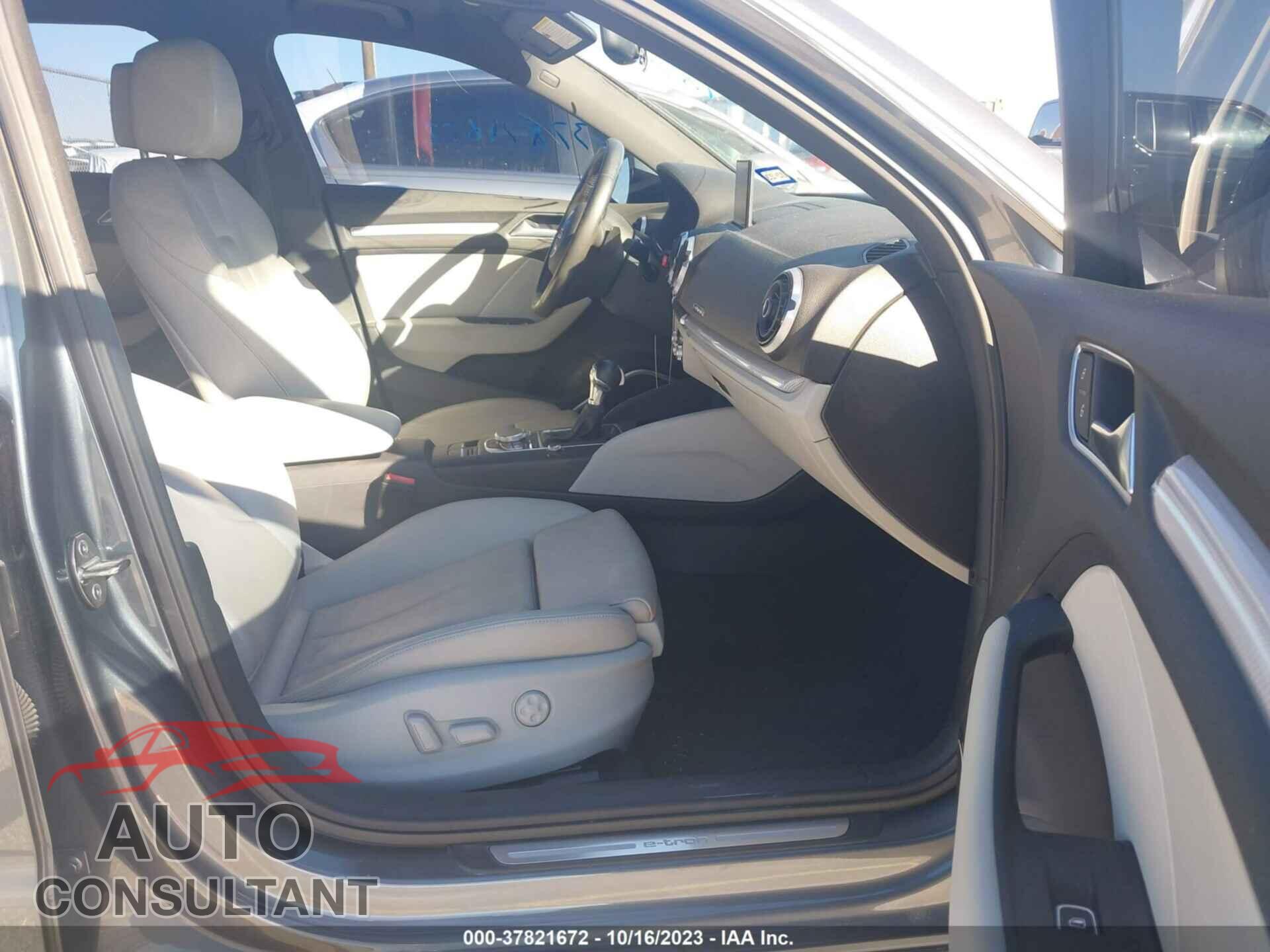 AUDI A3 E-TRON 2016 - WAUTPBFF7GA072492
