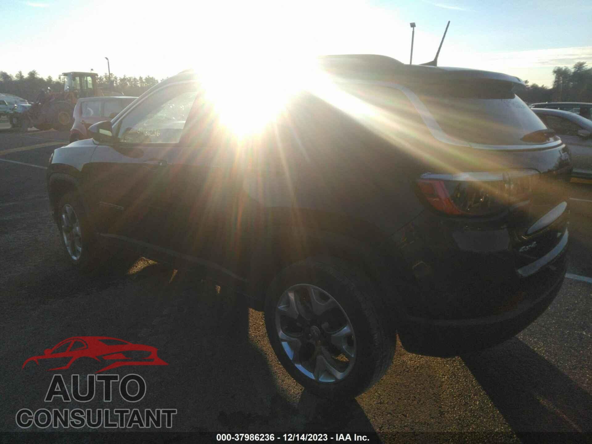 JEEP COMPASS 2020 - 3C4NJDCB4LT256270