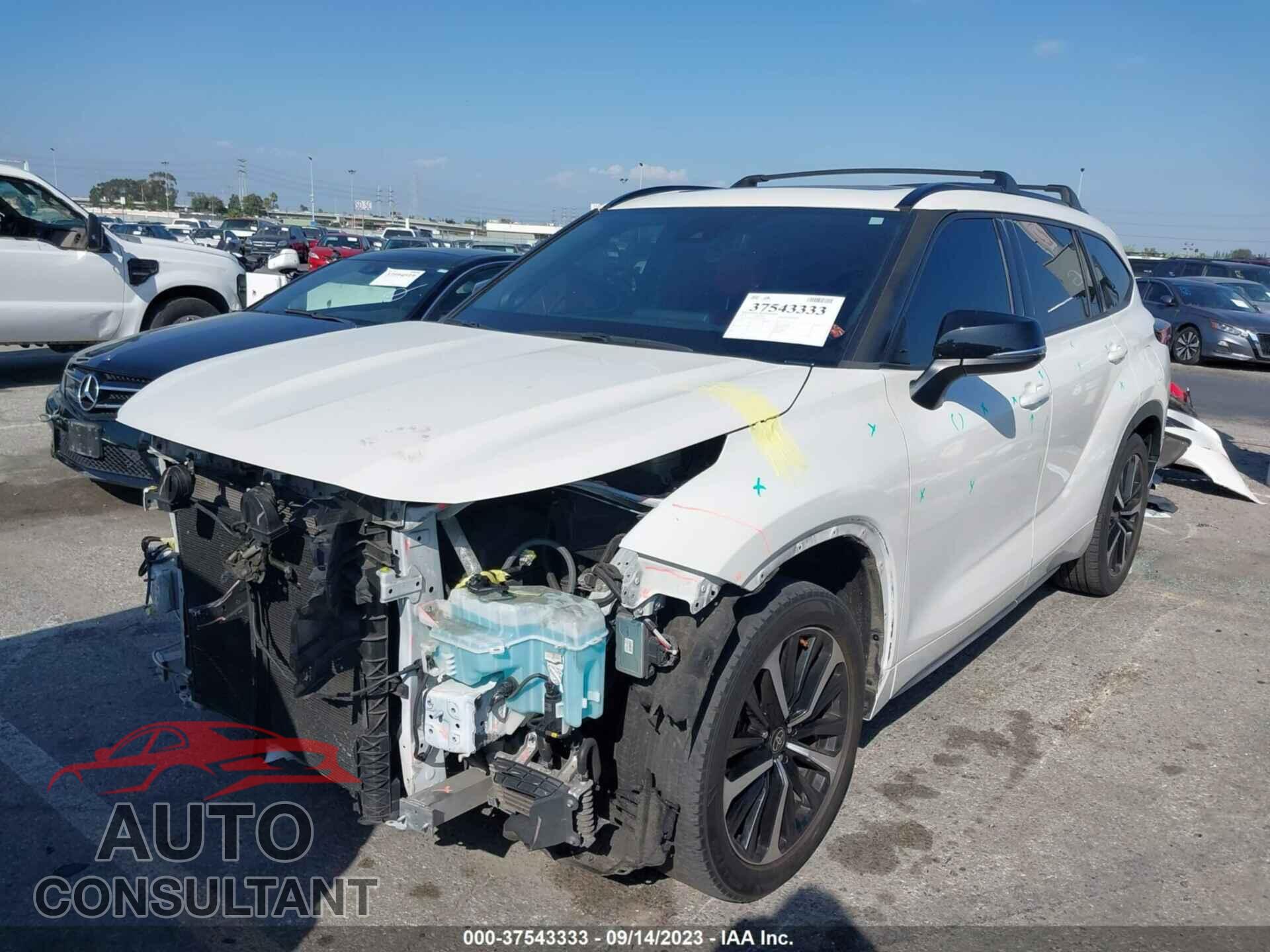 TOYOTA HIGHLANDER 2021 - 5TDJZRAH2MS052011