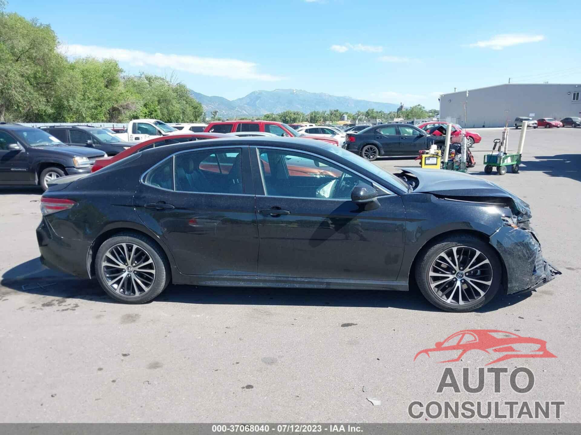 TOYOTA CAMRY 2020 - 4T1G11AK3LU329978