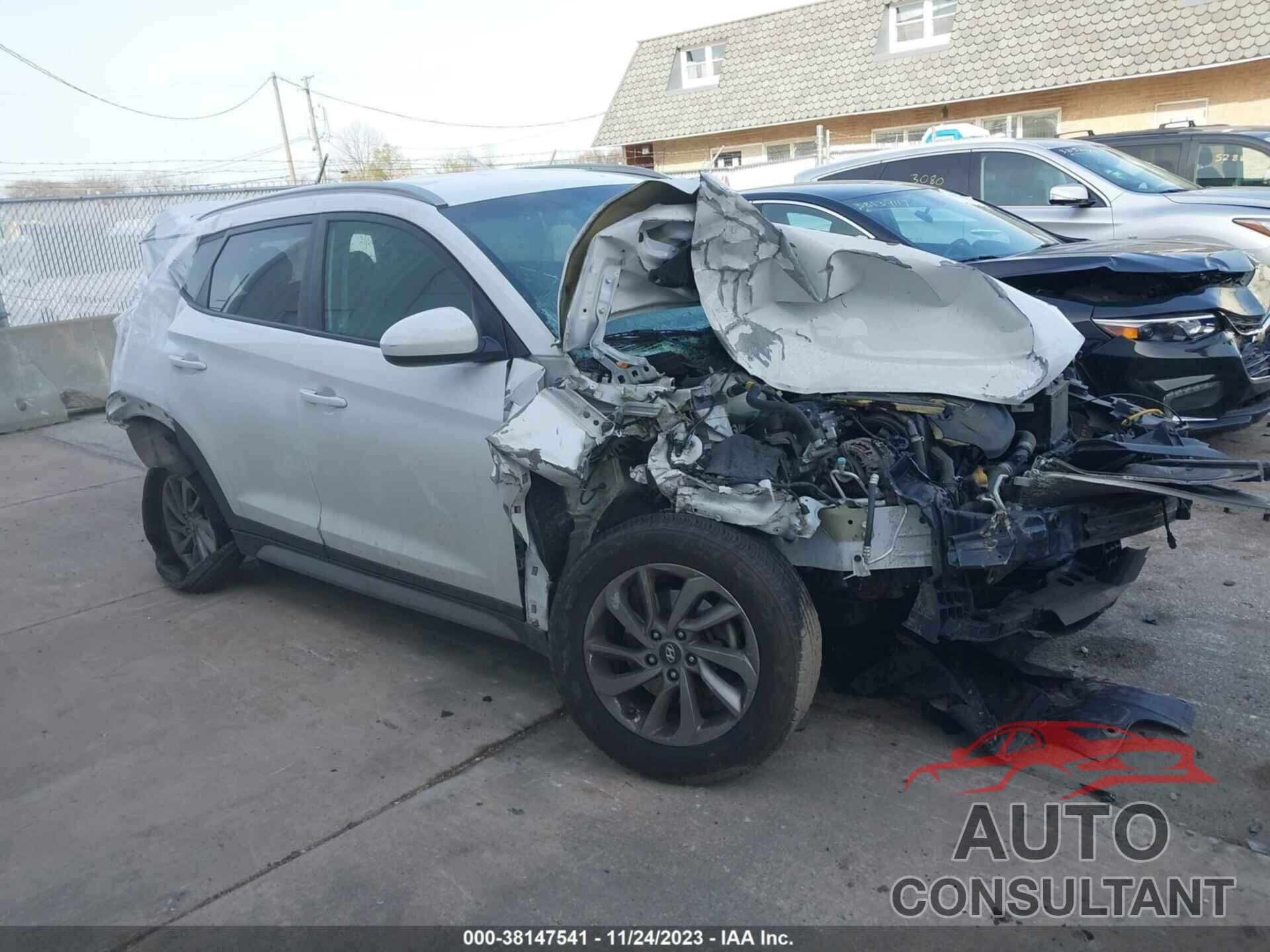 HYUNDAI TUCSON 2018 - KM8J3CA49JU738187