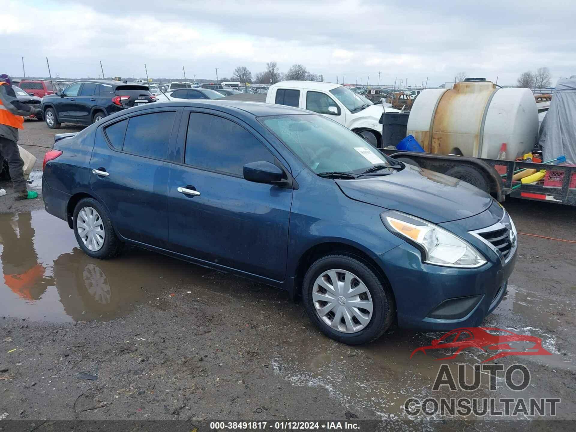 NISSAN VERSA 2017 - 3N1CN7AP0HL851820