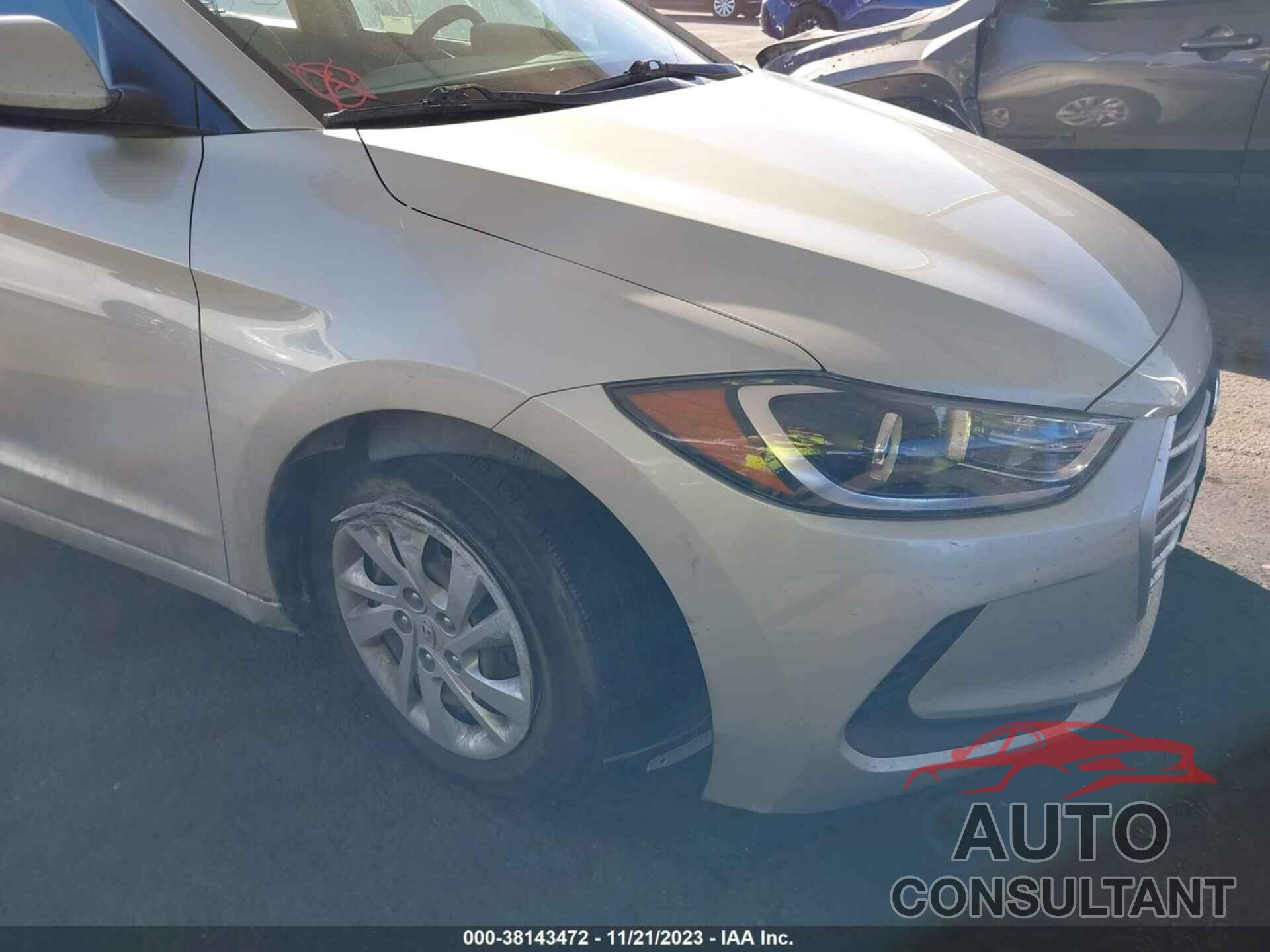 HYUNDAI ELANTRA 2018 - 5NPD74LF3JH400241