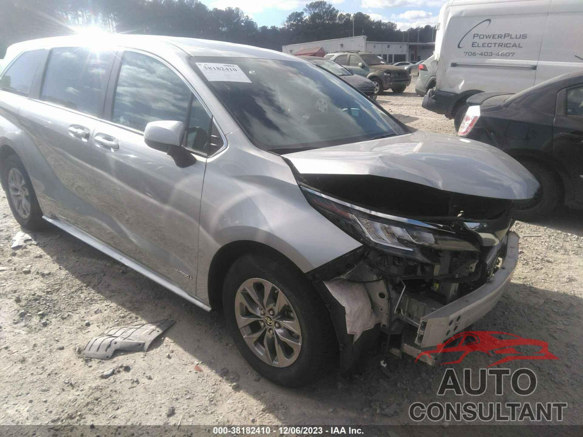 TOYOTA SIENNA 2021 - 5TDKRKEC0MS017736