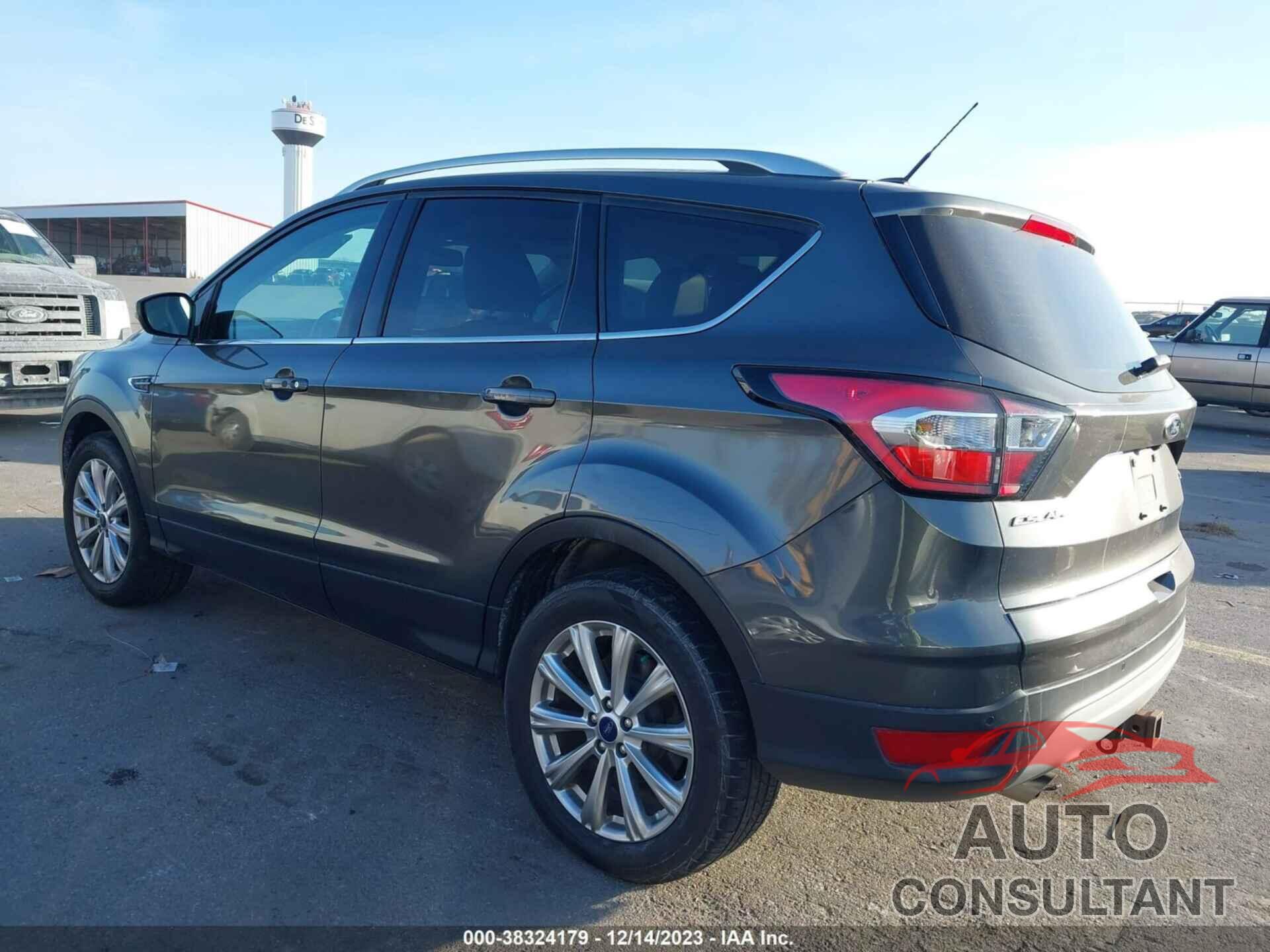 FORD ESCAPE 2017 - 1FMCU9J99HUC13581