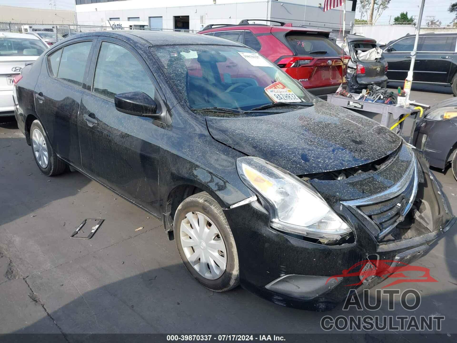 NISSAN VERSA 2018 - 3N1CN7AP9JL815968