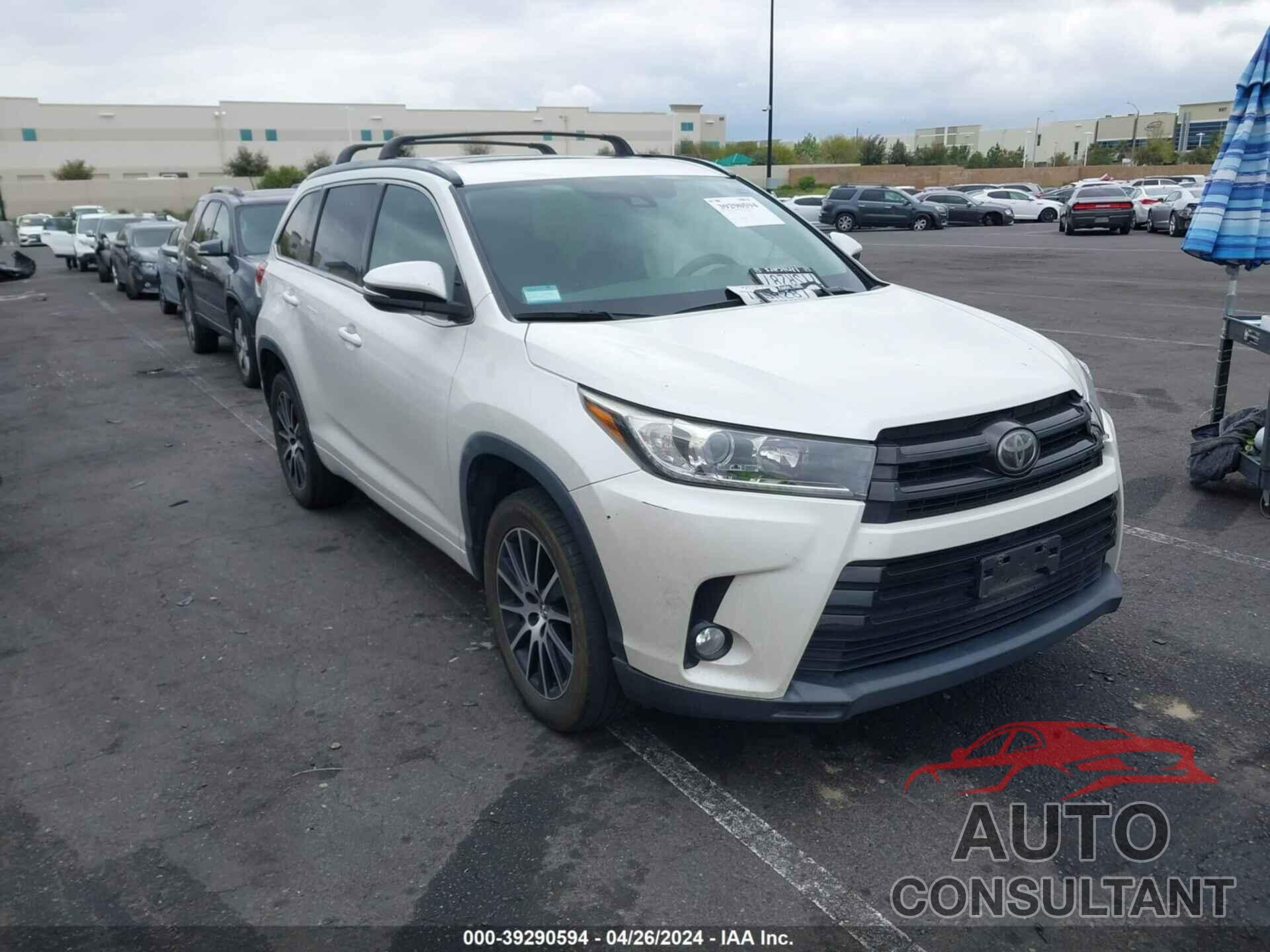 TOYOTA HIGHLANDER 2017 - 5TDKZRFH3HS515776