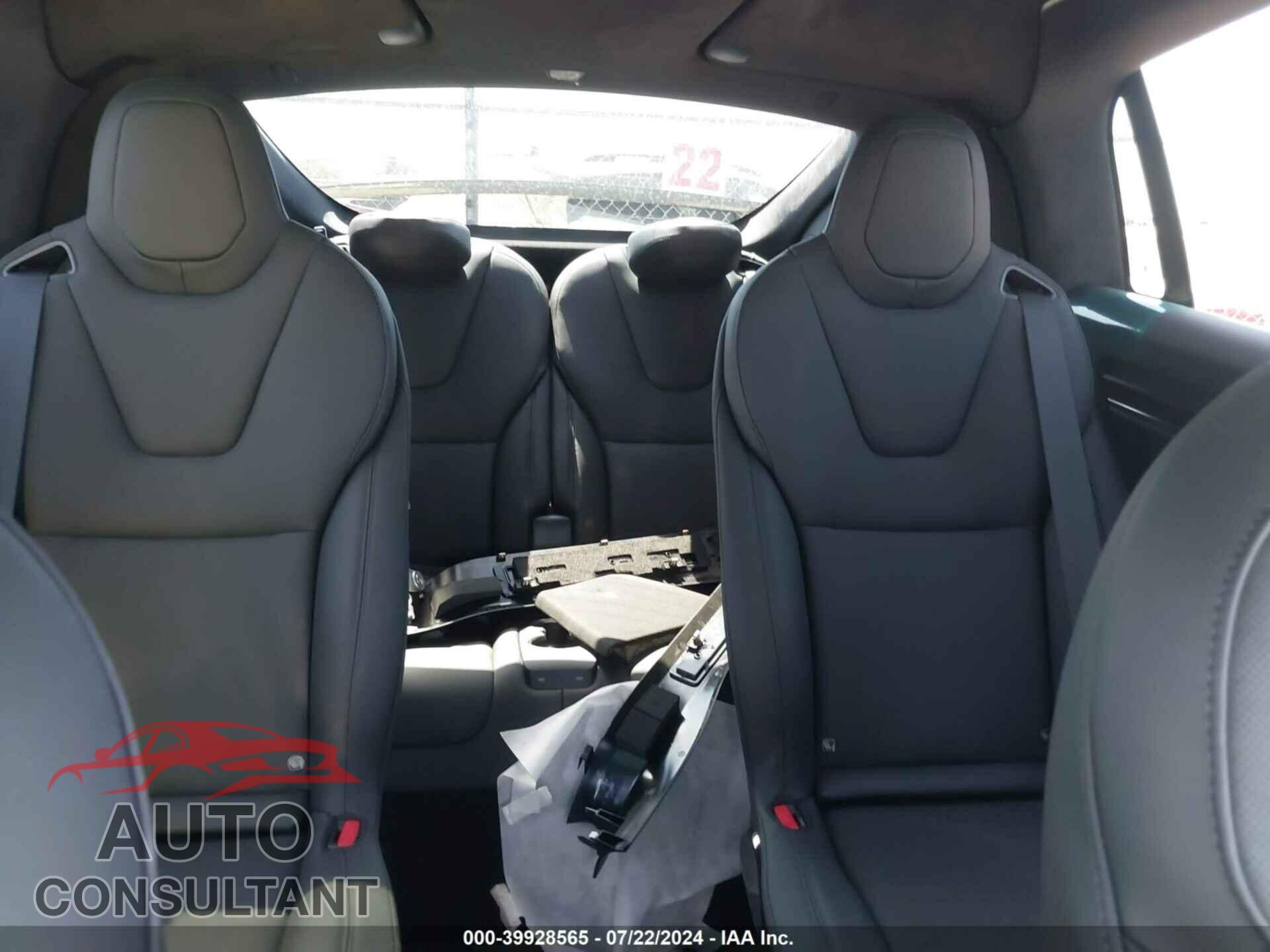TESLA MODEL X 2024 - 7SAXCBE57RF449909