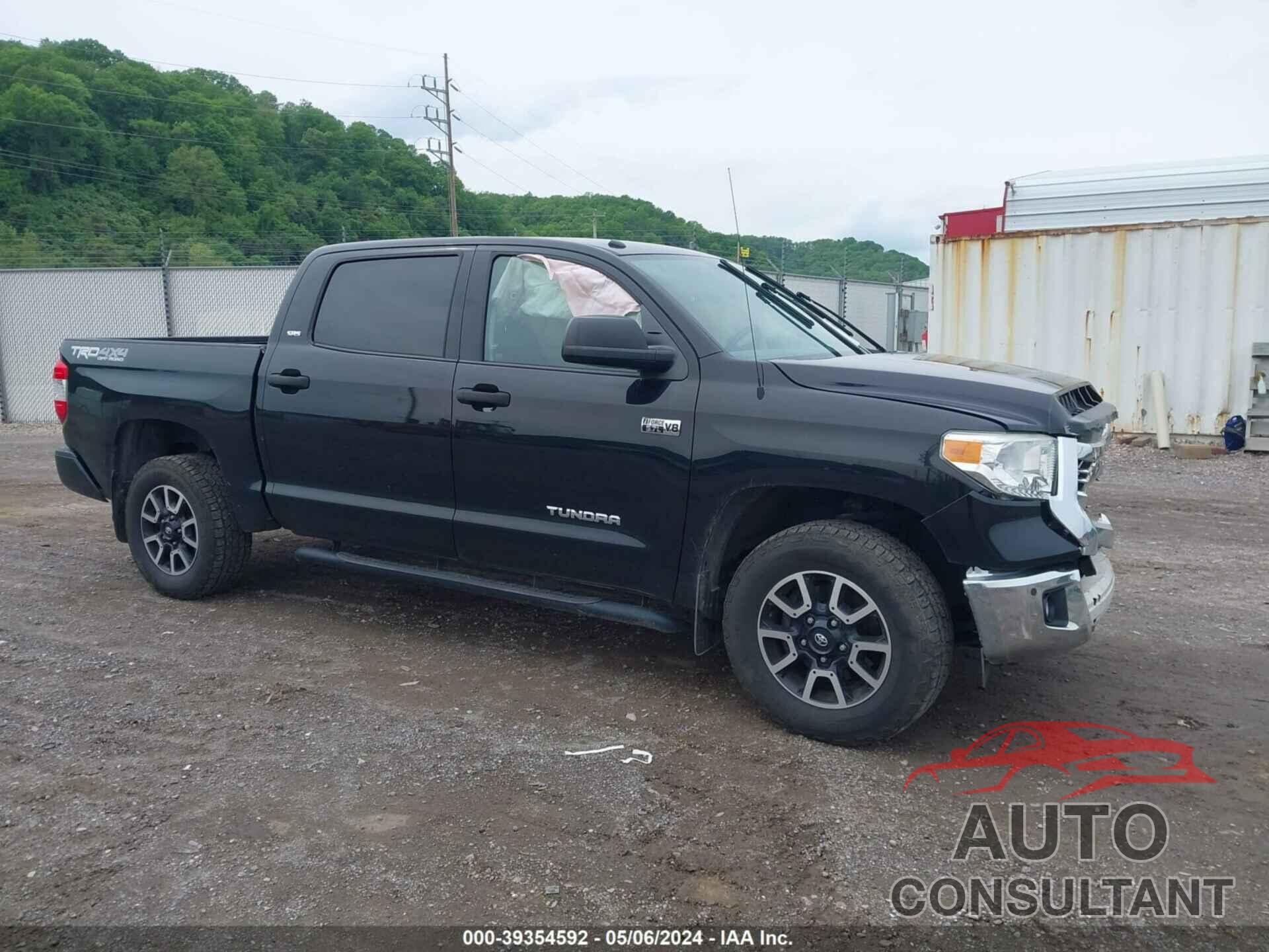 TOYOTA TUNDRA 2017 - 5TFDY5F13HX651231