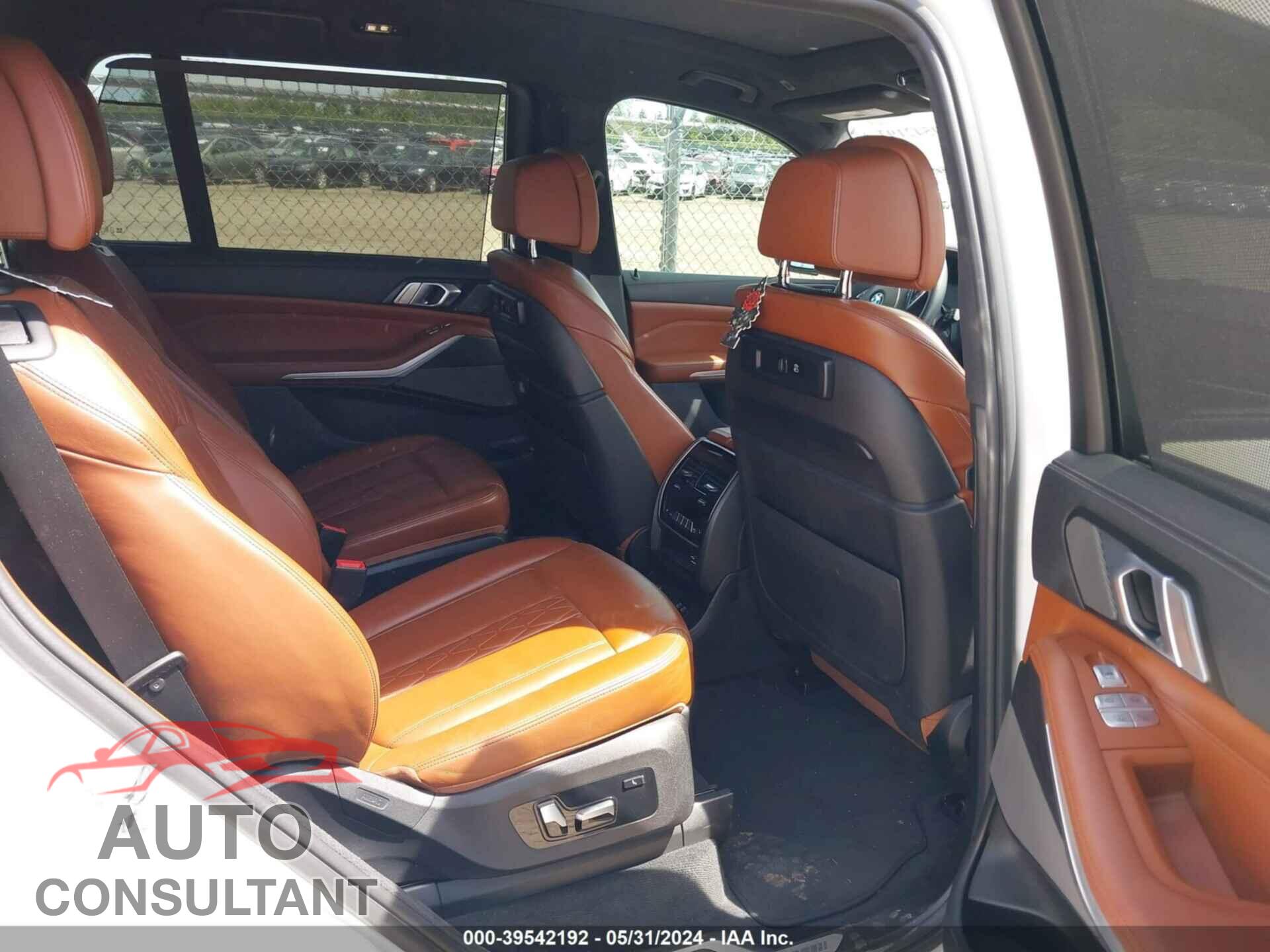 BMW X7 2020 - 5UXCW2C04L9A00748