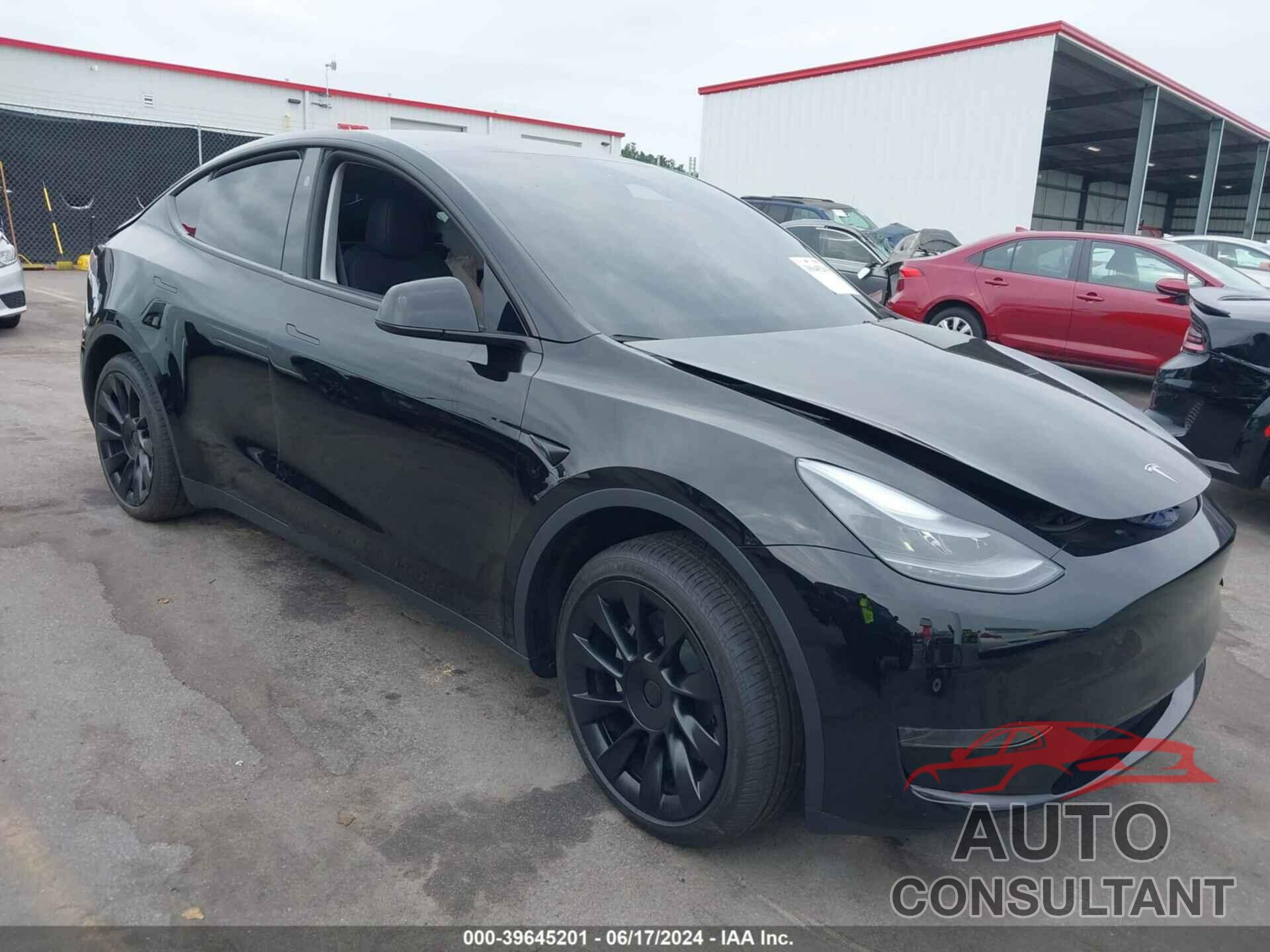 TESLA MODEL Y 2024 - 7SAYGDED0RF047922