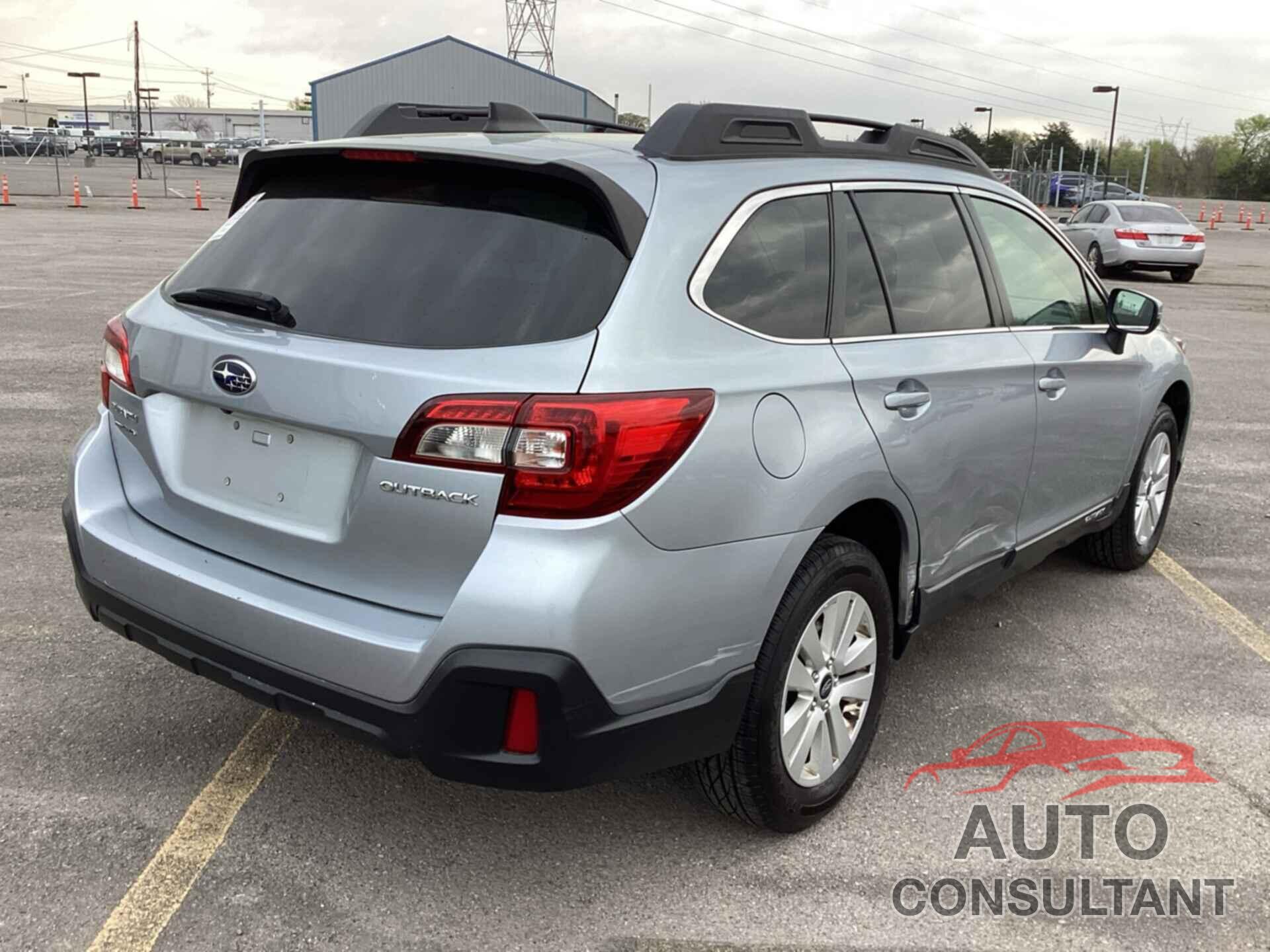 SUBARU OUTBACK 2018 - 4S4BSAFC3J3257143