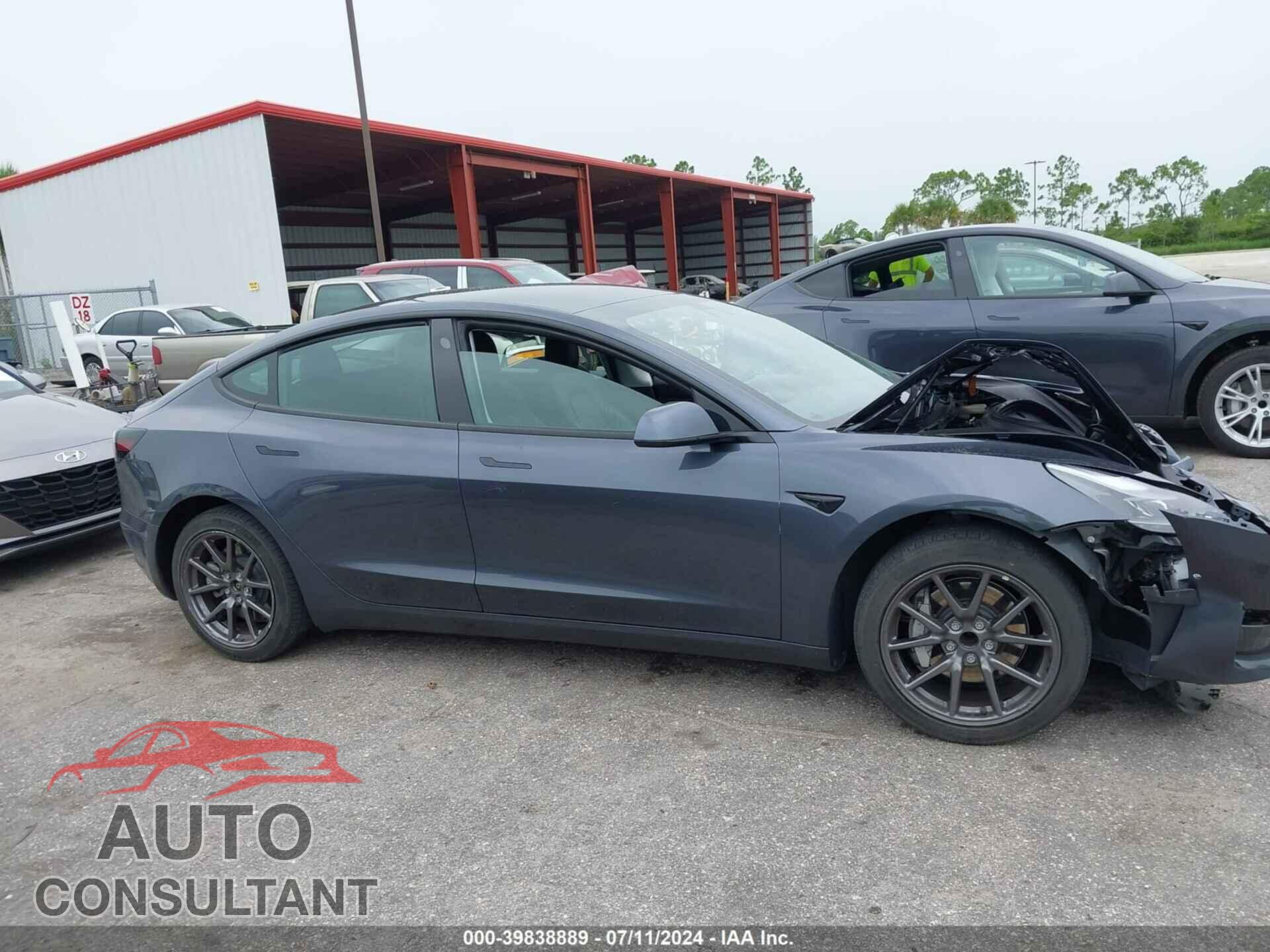 TESLA MODEL 3 2021 - 5YJ3E1EA4MF043818