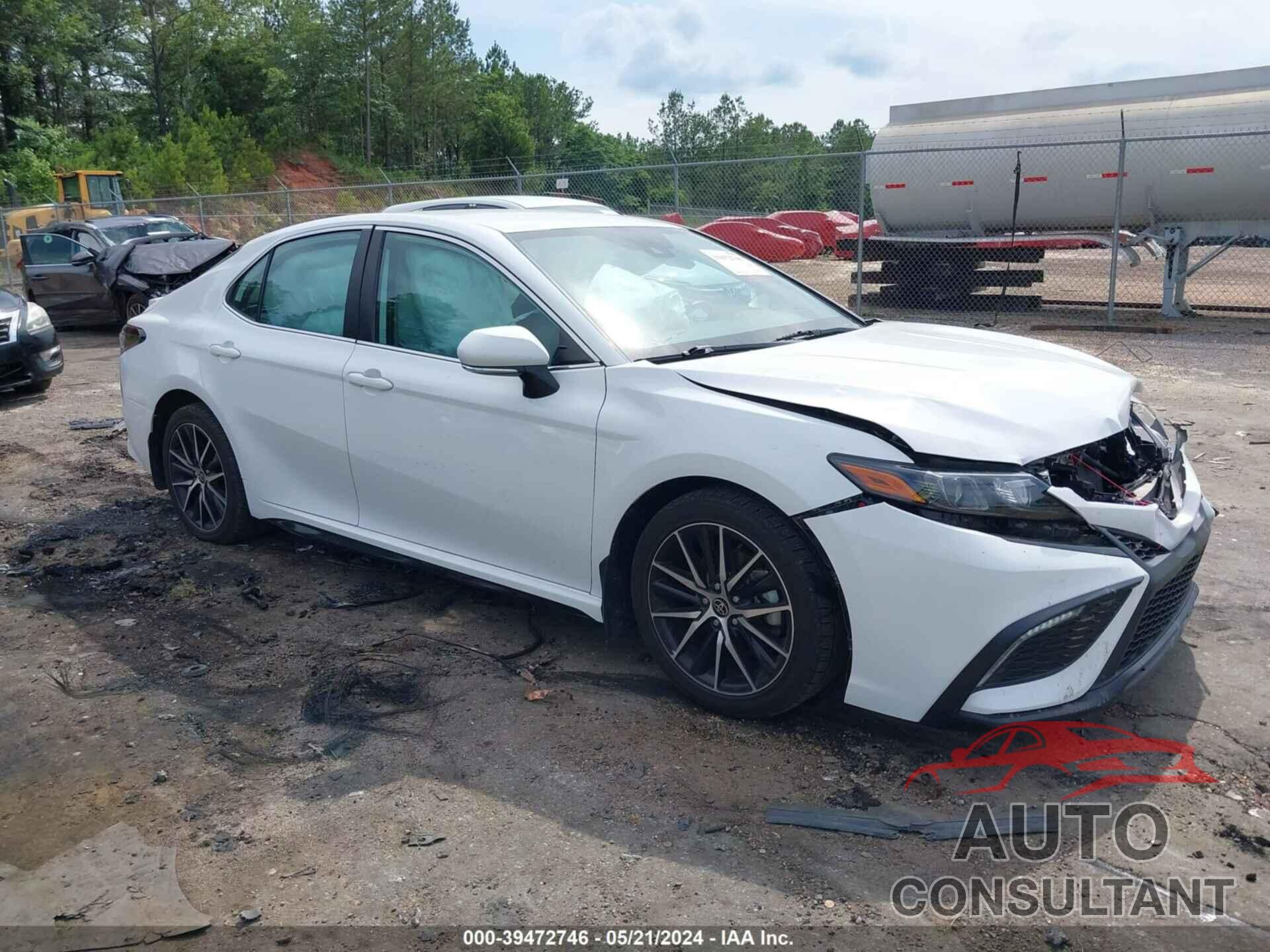 TOYOTA CAMRY 2022 - 4T1T11AK8NU633728