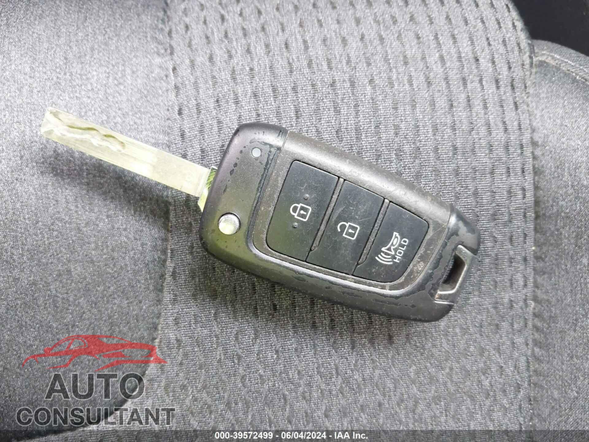 HYUNDAI SANTA FE 2023 - 5NMS14AJ7PH490581