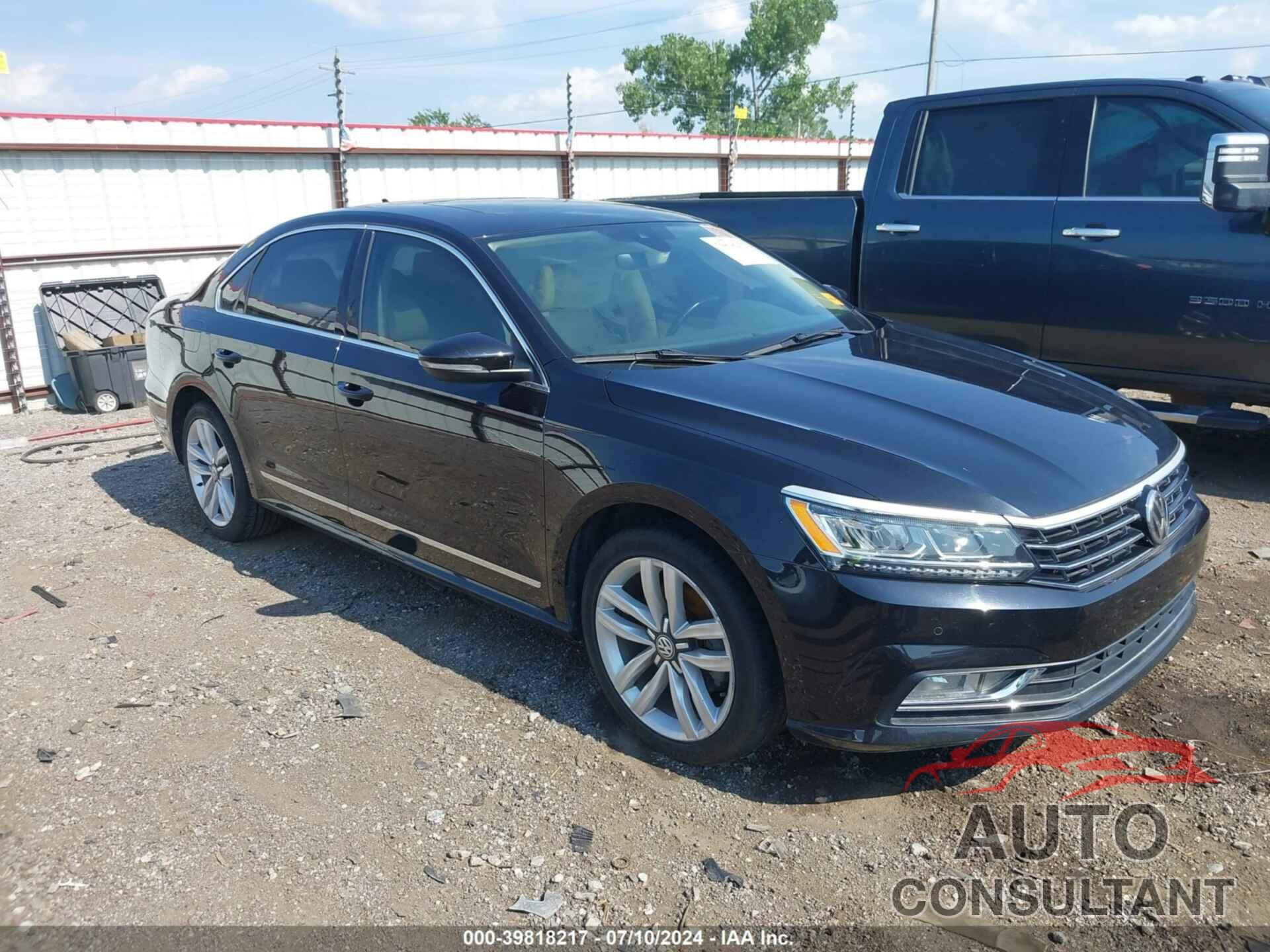 VOLKSWAGEN PASSAT 2017 - 1VWCT7A38HC083013