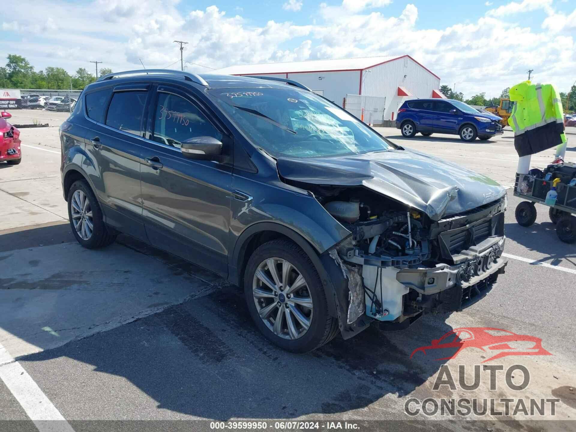 FORD ESCAPE 2017 - 1FMCU0JD6HUA12429