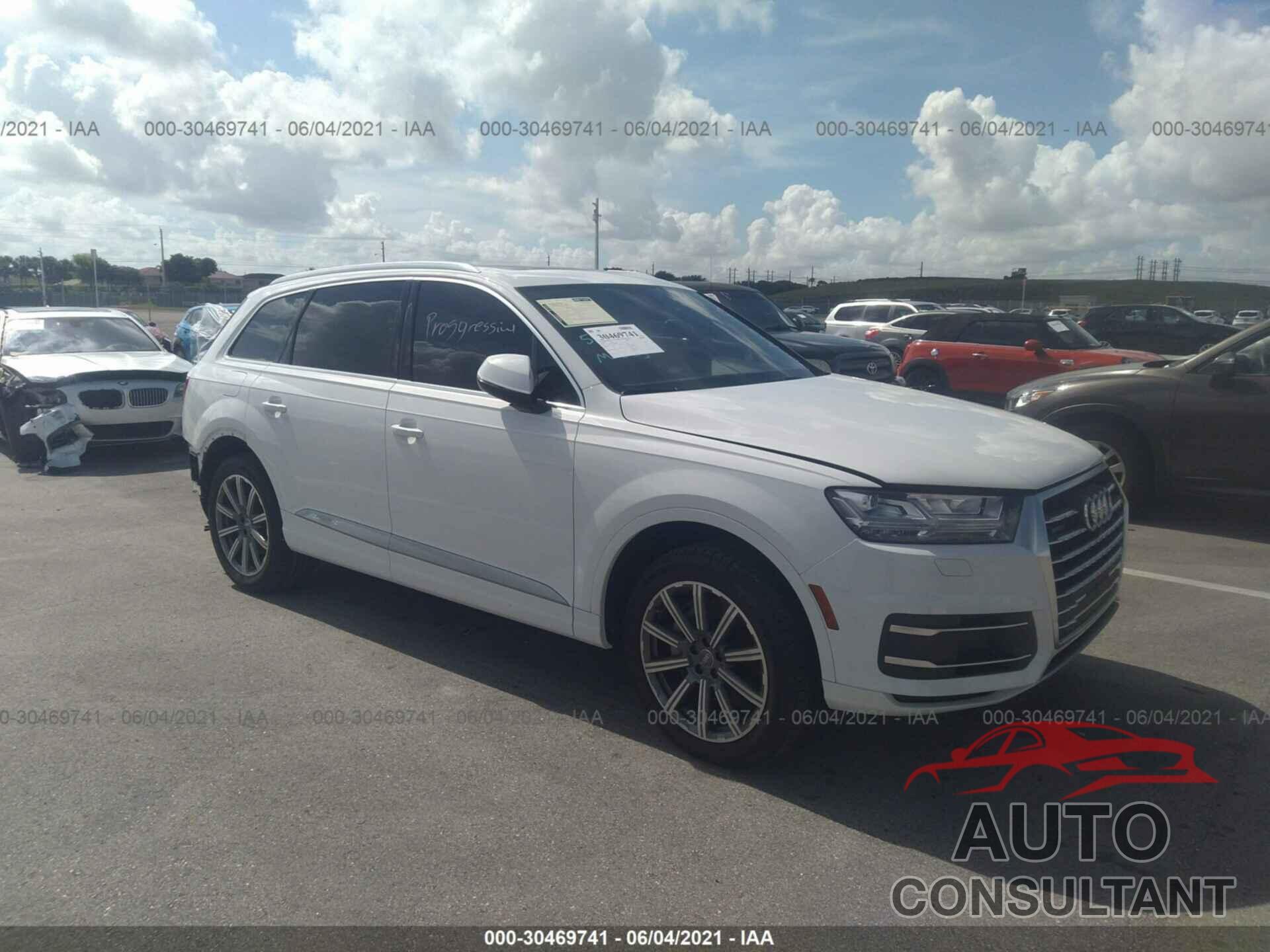 AUDI Q7 2018 - WA1LHAF78JD044980