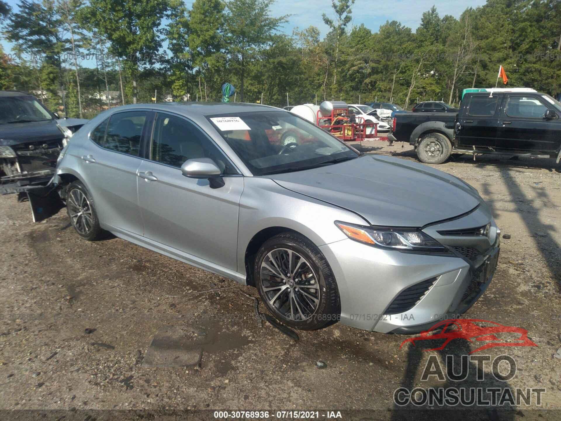 TOYOTA CAMRY 2018 - JTNB11HK4J3019308