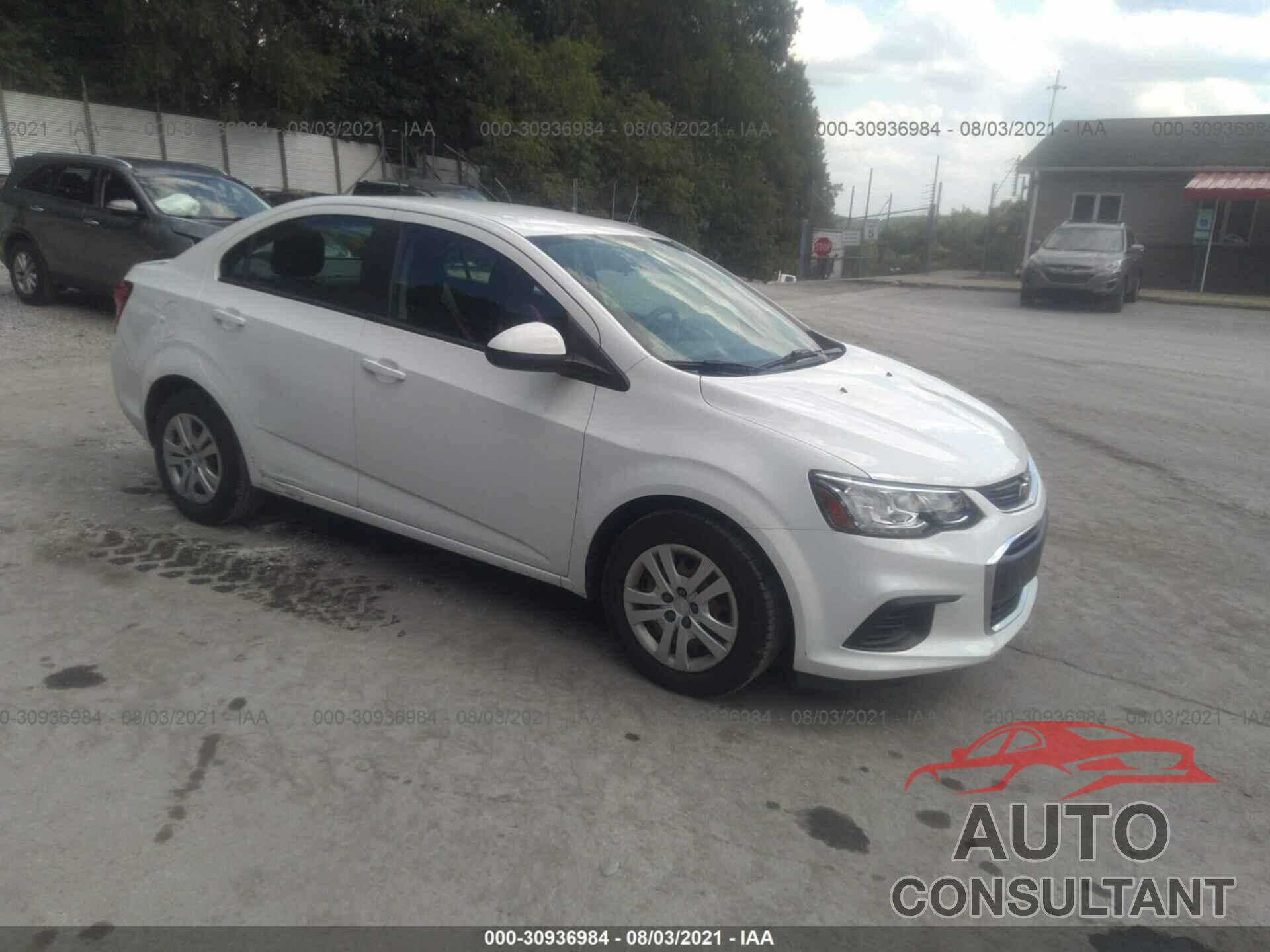 CHEVROLET SONIC 2017 - 1G1JB5SG8H4168312