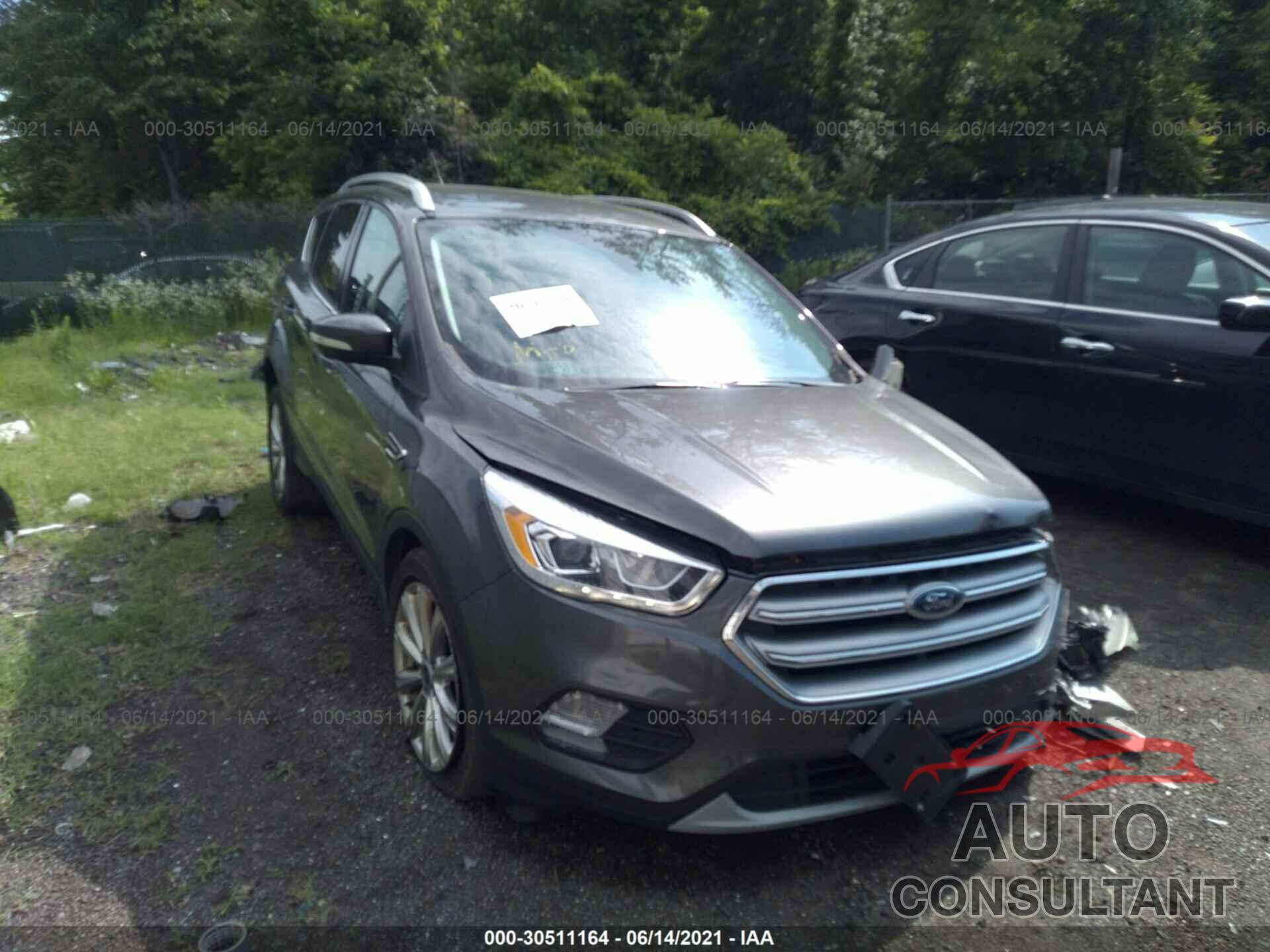 FORD ESCAPE 2017 - 1FMCU9J9XHUB49731
