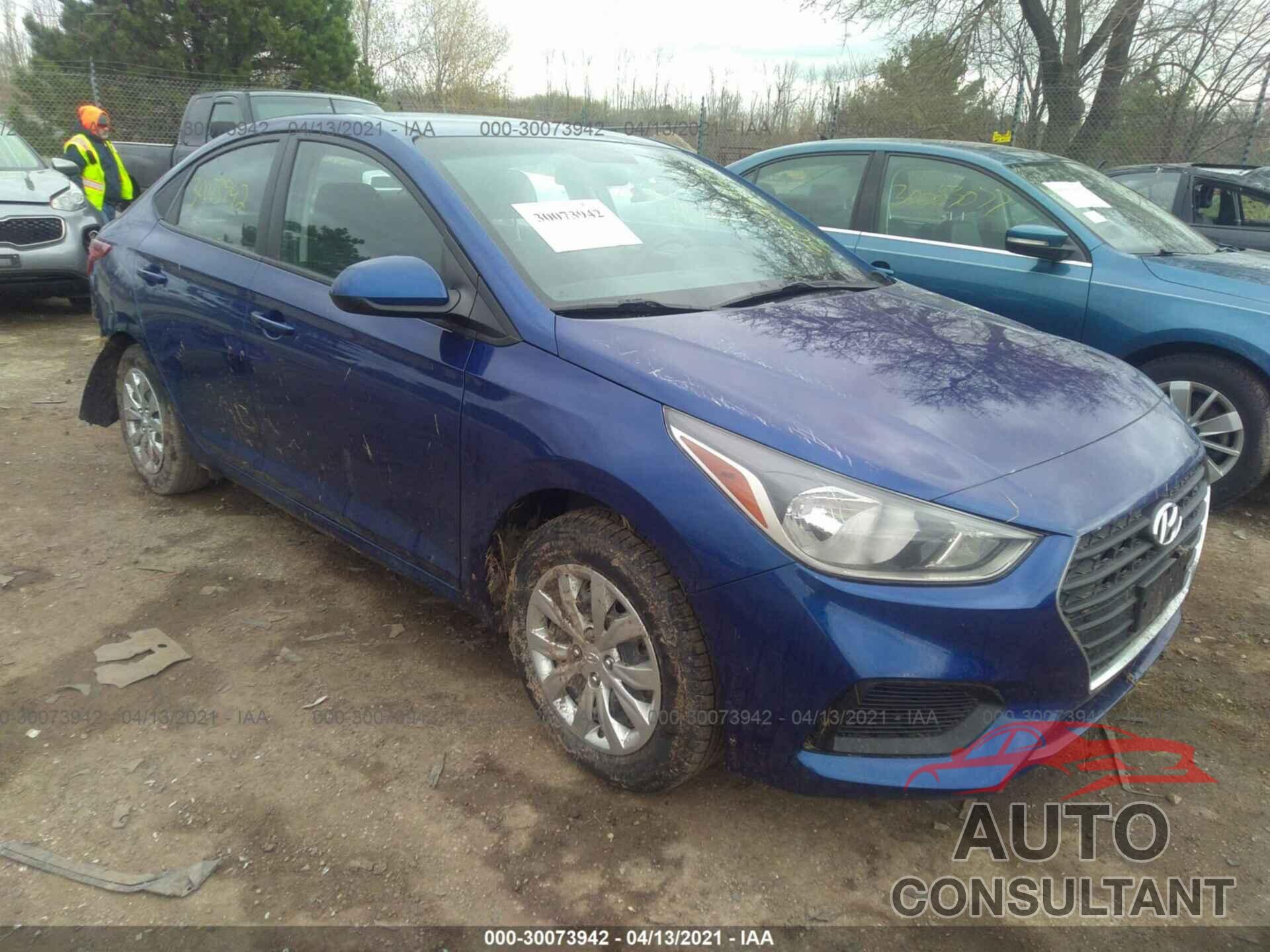 HYUNDAI ACCENT 2018 - 3KPC24A33JE032120