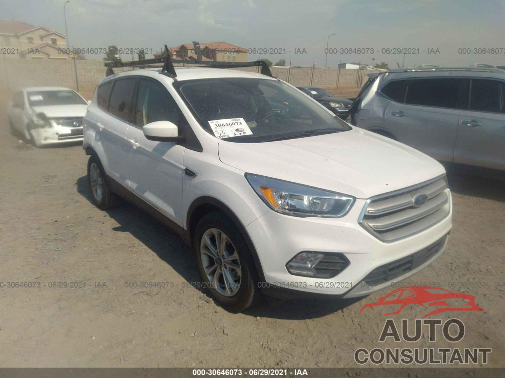 FORD ESCAPE 2018 - 1FMCU0GD2JUC50436