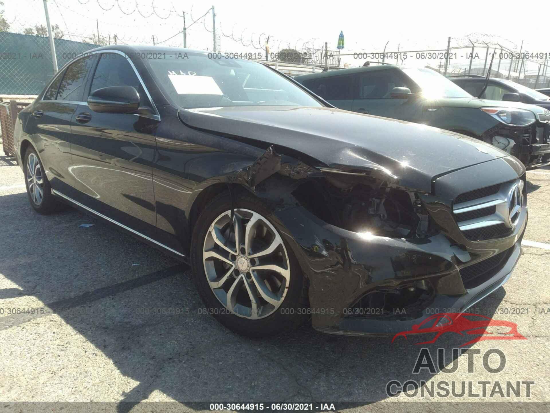 MERCEDES-BENZ C-CLASS 2017 - 55SWF4JB4HU190204