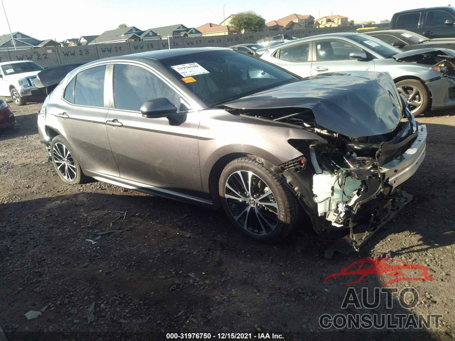 TOYOTA CAMRY 2019 - 4T1B11HK0KU838165