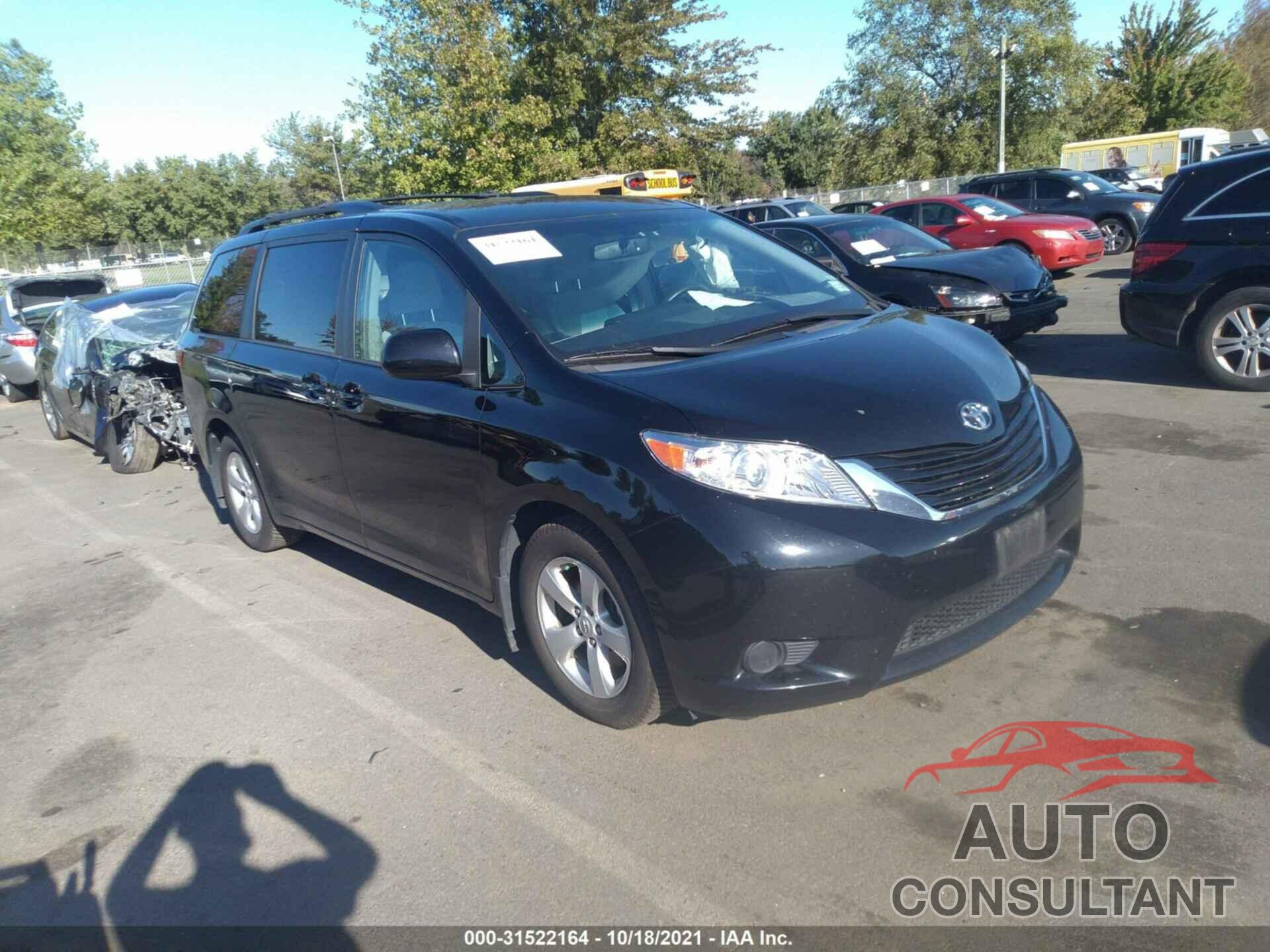 TOYOTA SIENNA 2017 - 5TDKZ3DC8HS900318